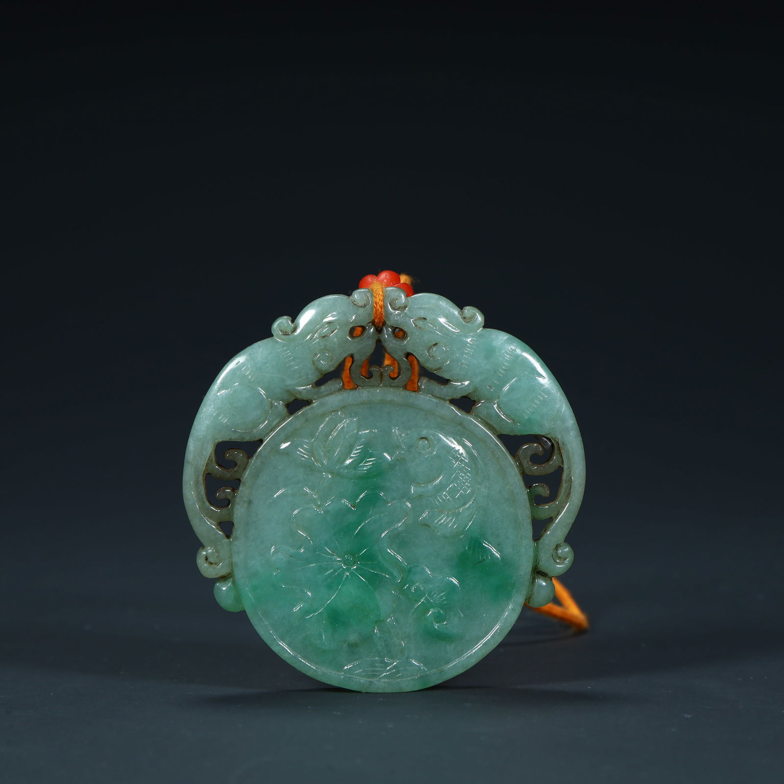 A Qing Dynasty jade carved double beast earring flower and bird pattern pendant: Qing Dynasty jade carved double beast earrings and flower and bird pattern ornaments Size:L: 5.5cmW:5.5cmW:36.6g (The Dimensions Of All Batches Are Manually Measured.If You Need More Detailed Informat