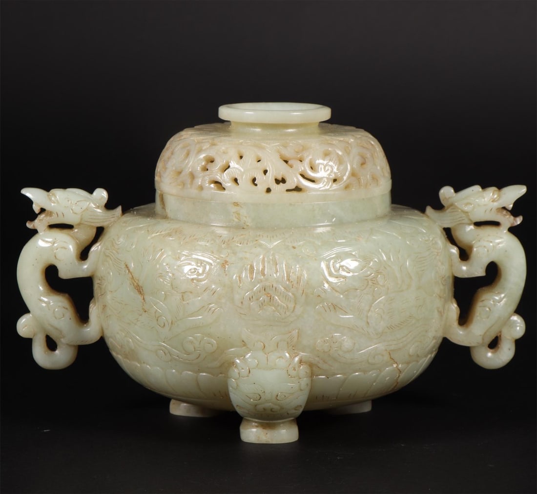 A beautiful ancient Hetian jade double dragon ear cover furnace (1 of 9)