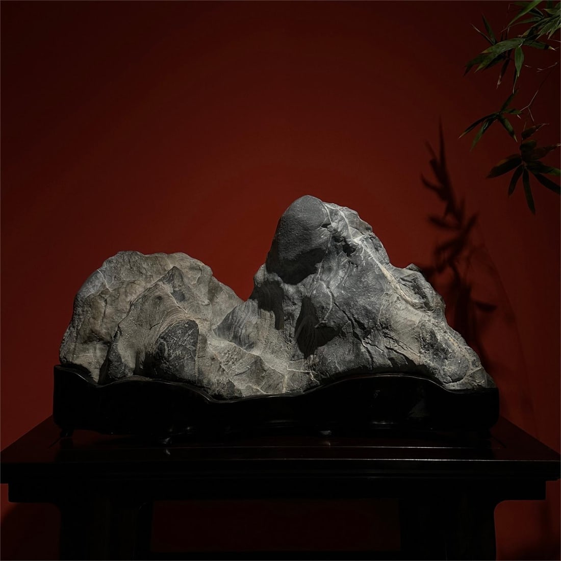 A beautiful Lingbi stone peak: Exquisite Lingbi stone peak Size:L:61cmH:33cmT:30cm (The Dimensions Of All Batches Are Manually Measured.If You Need More Detailed Information, Please Contact Our Customer Service Before Bidding.)