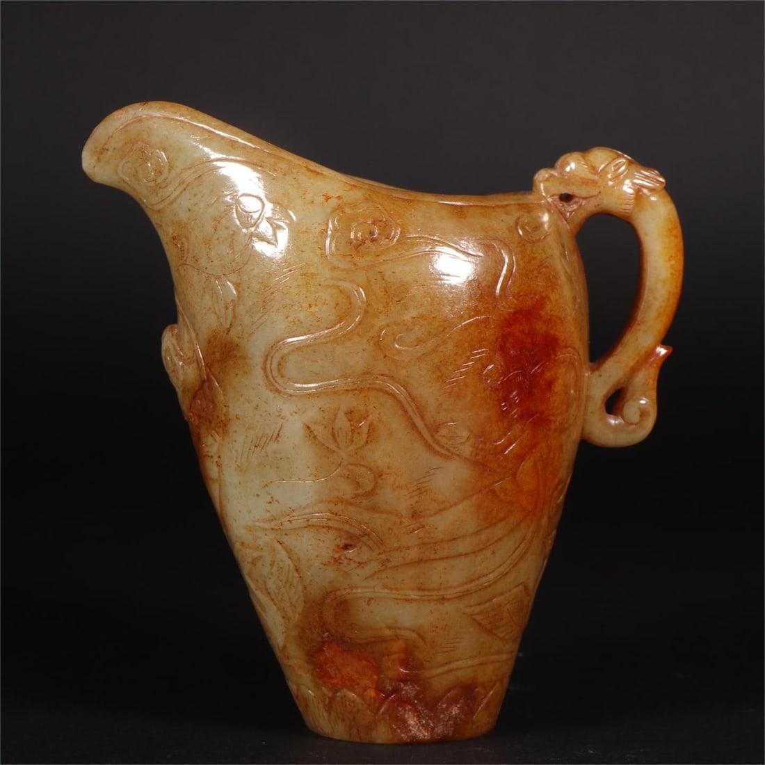 A beautiful ancient Hetian jade dragon handle peach-shaped ladle (1 of 9)