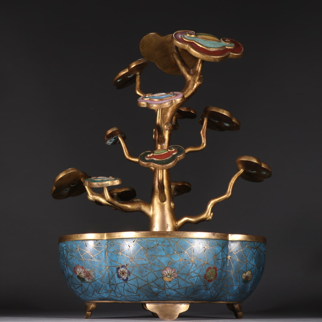 A pair of copper-gilt cloisonné Ganoderma bonsai from the Qing Dynasty: Qing Dynasty copper gilt cloisonné Ganoderma lucidum bonsai Size:H:29.5cmW:19.7cmW:1.6799kg (The Dimensions Of All Batches Are Manually Measured.If You Need More Detailed Information, Please Contact