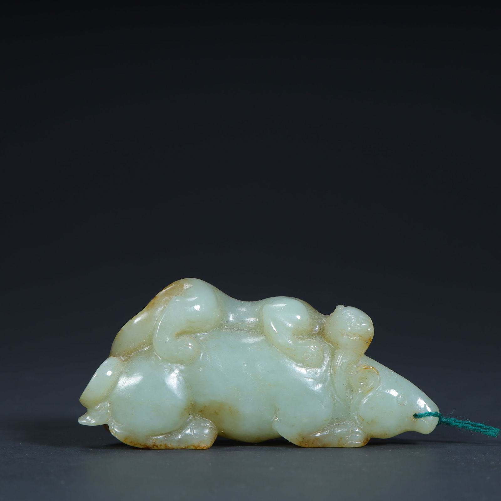 A piece of Hetian jade seed material of the Qing Dynasty (1 of 9)