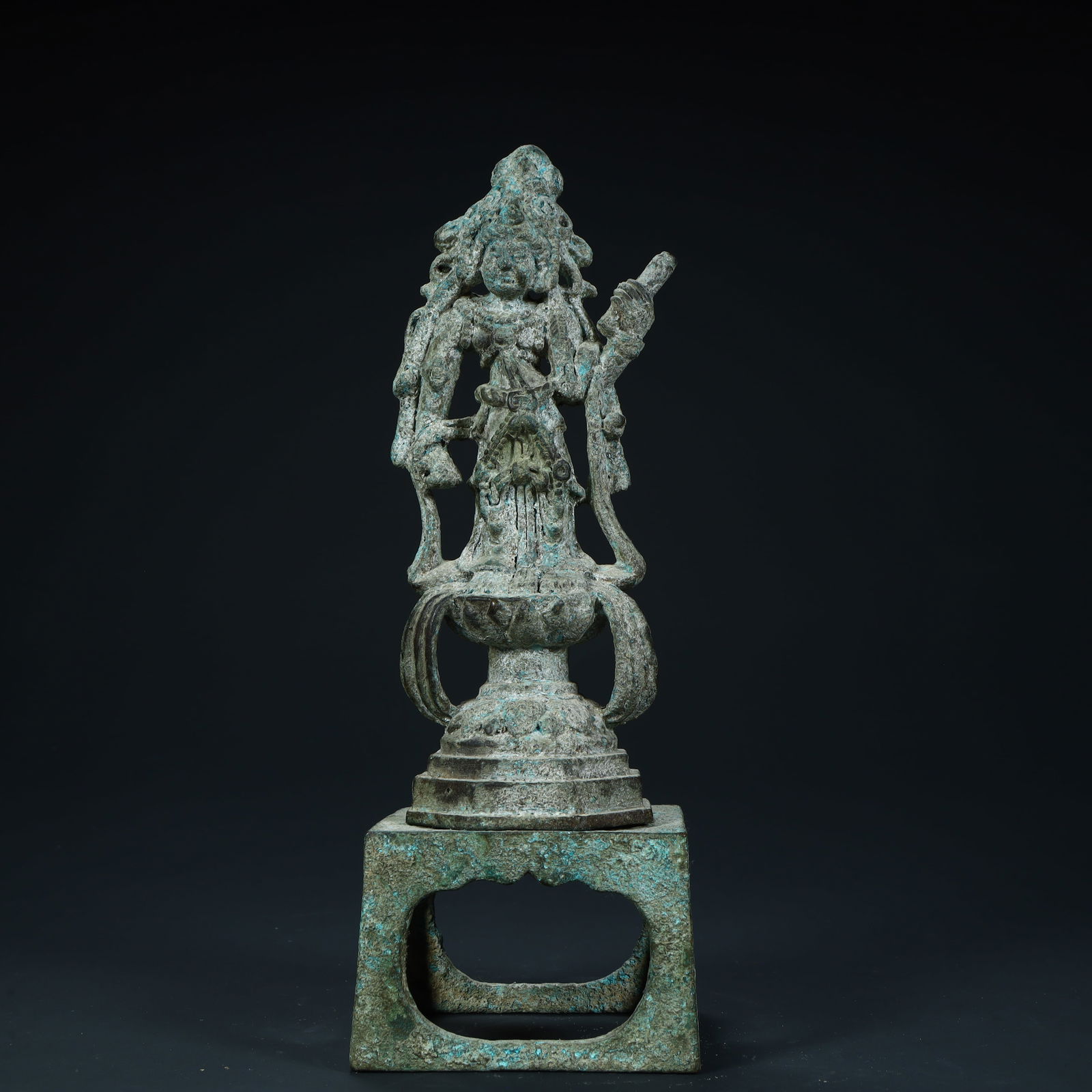 Bronze statues in the style of the Northern and Southern Dynasties to the Sui Dynasty (1 of 13)