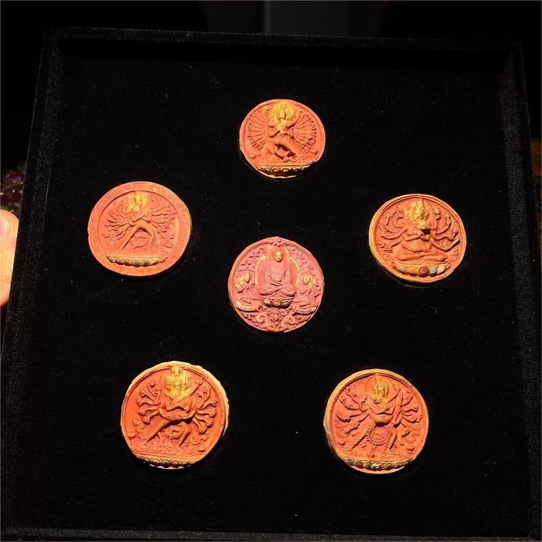 A Ming Dynasty style Shakyamuni and his disciples five Vajra rubbing: The style of the Ming Dynasty Shakyamuni and his disciples were rubbed by the five Vajras (The Dimensions Of All Batches Are Manually Measured.If You Need More Detailed