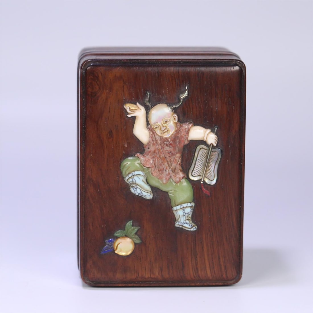 A beautiful rosewood treasure inlaid boy's birthday cover box: Exquisite rosewood treasure inlaid boy's birthday cover box Size:11x8x6.8cmW:0.2646kg (The Dimensions Of All Batches Are Manually Measured.If You Need More Detailed Information,