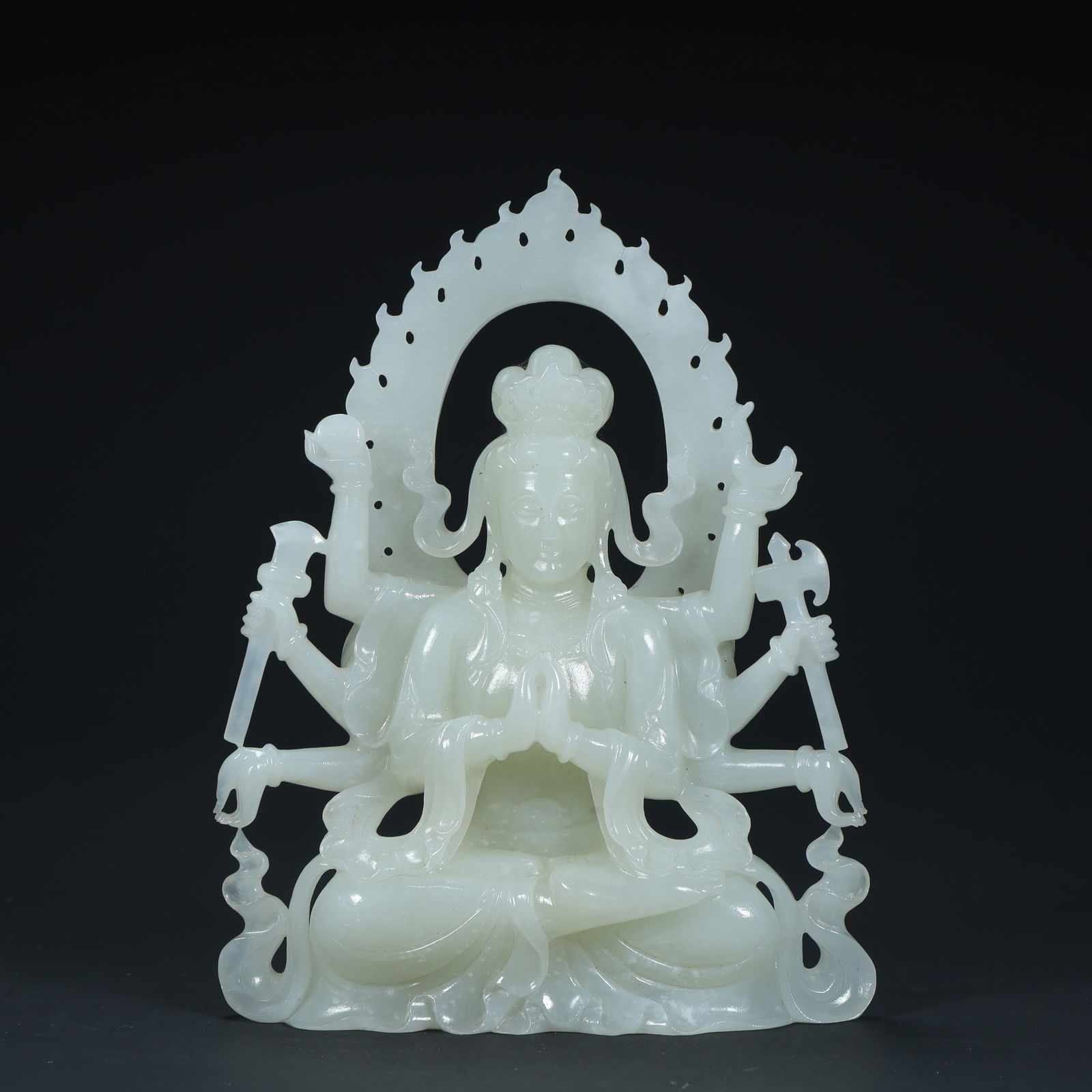 A seated statue of Guanyin carved in Hetian in the Qing Dynasty (1 of 13)