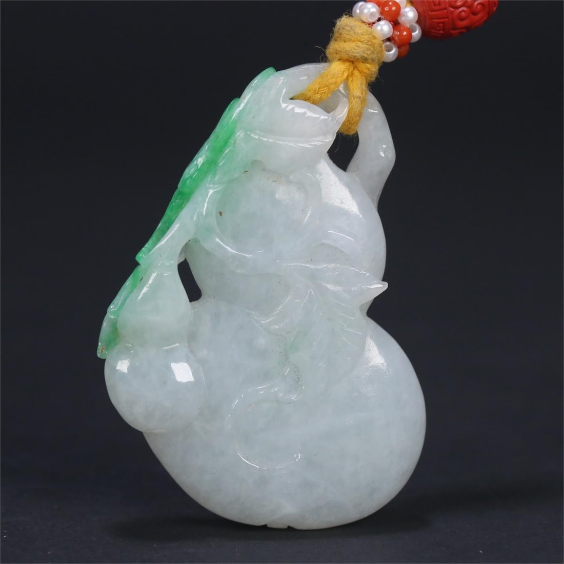 A natural jade gourd brand from the Qing Dynasty: Qing Dynasty's natural jade gourd brand Size:5.7x3.8x1cmW:0.0373kg (The Dimensions Of All Batches Are Manually Measured.If You Need More Detailed Information, Please Contact Our