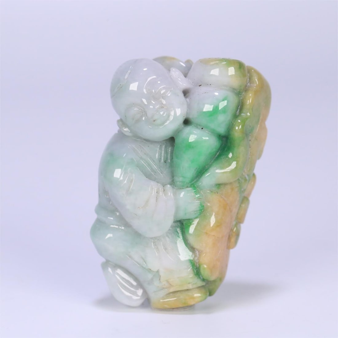 A beautiful carving of an old jade boy: Exquisite old jade boy carvings Size:5.3x3.52cmW:0.0642kg (The Dimensions Of All Batches Are Manually Measured.If You Need More Detailed Information, Please Contact Our Customer Service Before Bidding