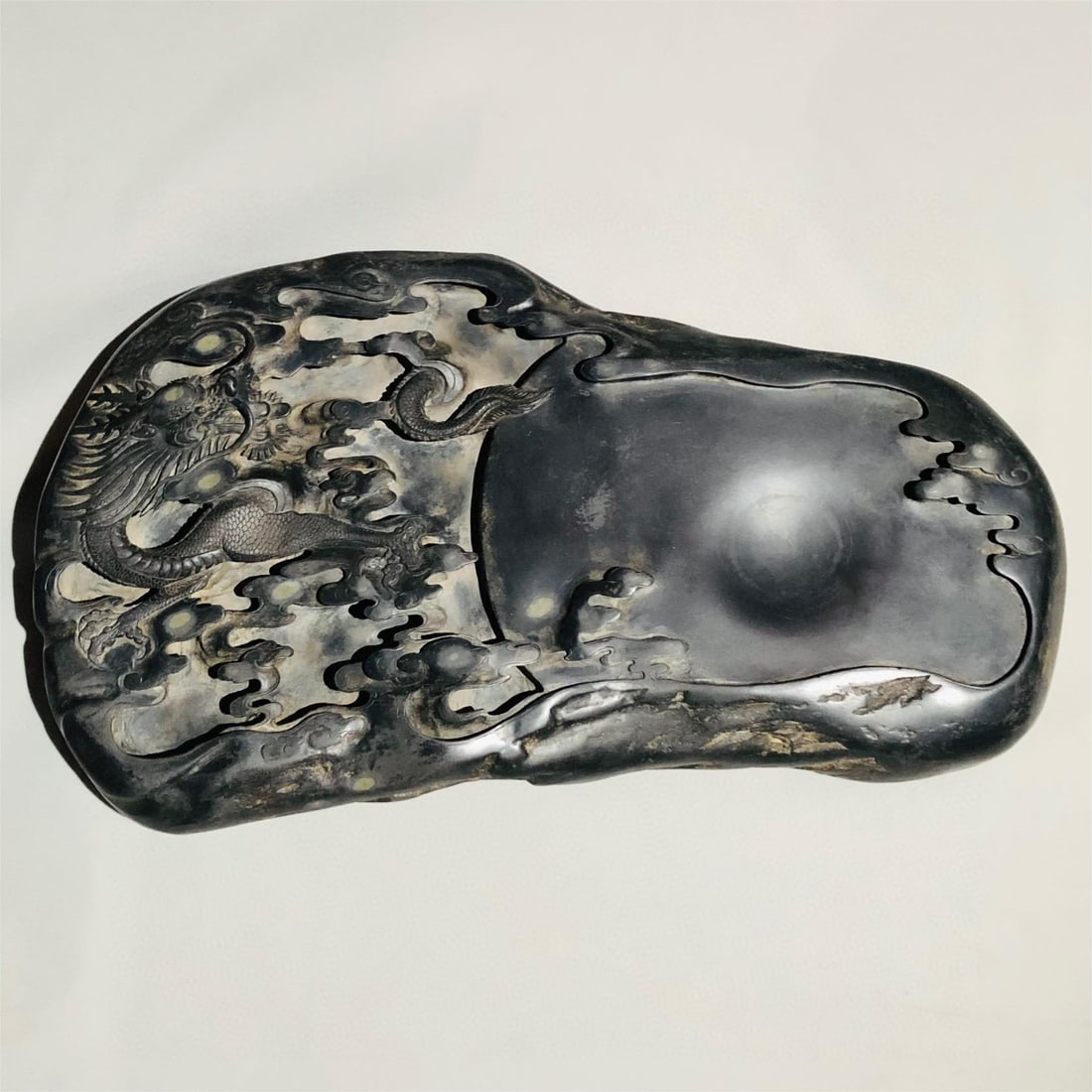 A beautiful auspicious cloud dragon inkstone: Exquisite auspicious cloud dragon duan inkstone Size:L:58cmW:32cmT:10cm (The Dimensions Of All Batches Are Manually Measured.If You Need More Detailed Information, Please Contact Our Customer Service