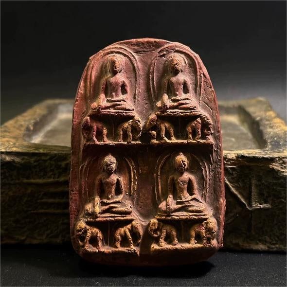 One of the four Vajra Buddhas of the Ming Dynasty, the Buddha of Ajun: The four Vajra Buddhas of the Ming Dynasty and the Buddha of Ajun Size:H:8.8cmW:5.8cm (The Dimensions Of All Batches Are Manually Measured.If You Need More Detailed Information,