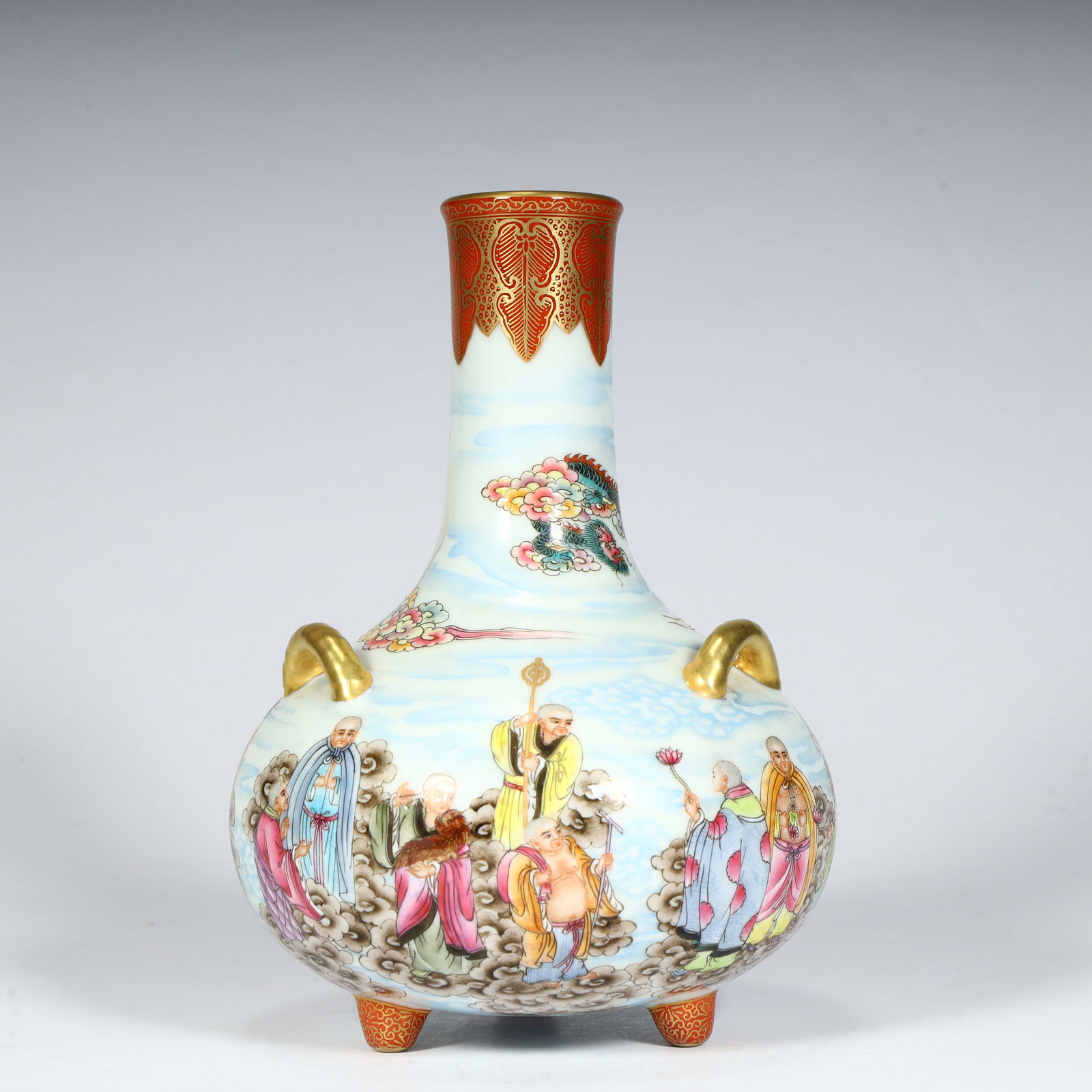 A pastel eighteen Arhat picture three-series three-legged gall bottle of the Qing Dynasty Qianlong (1 of 9)