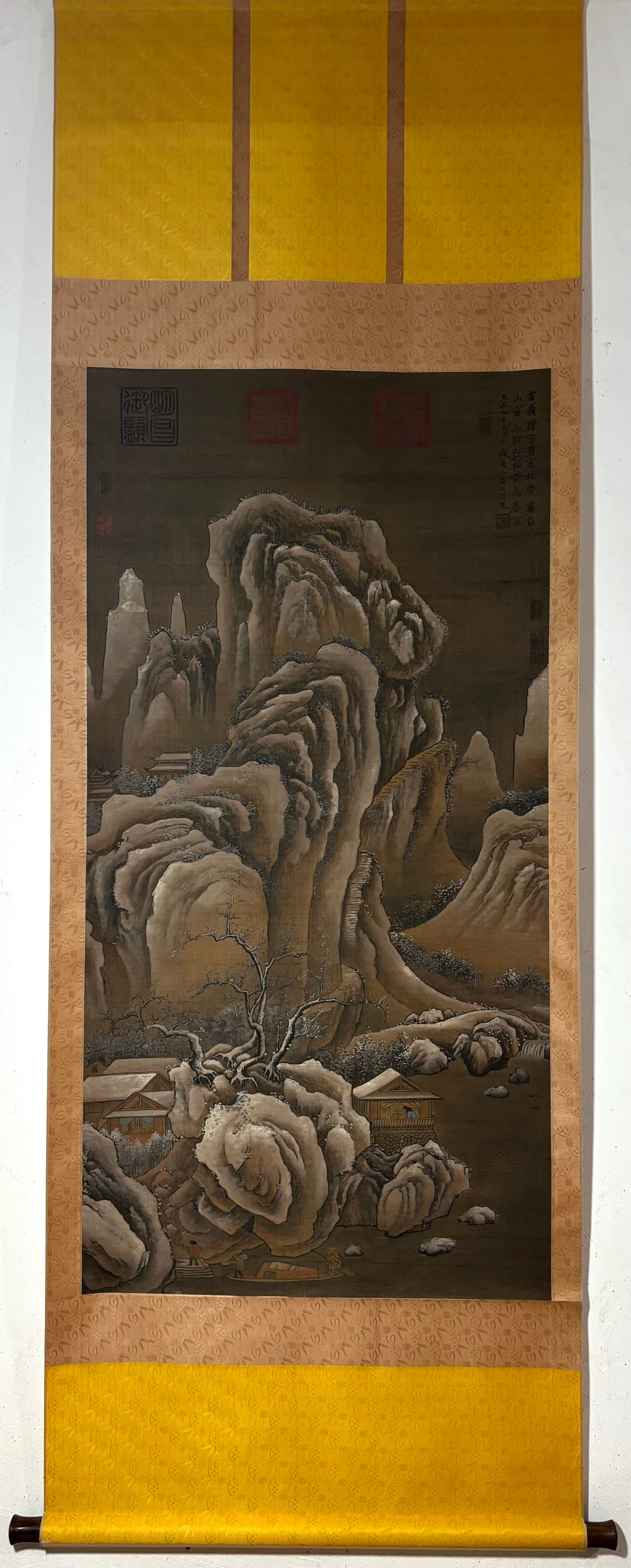 A vertical axis of Huang Gongwang's snow landscape map in the Yuan Dynasty: The vertical axis of the Yuan Dynasty's Huang Gongwang snow landscape map Size:Flowercore:131.5x66cm (The Dimensions Of All Batches Are Manually Measured.If You Need More Detailed