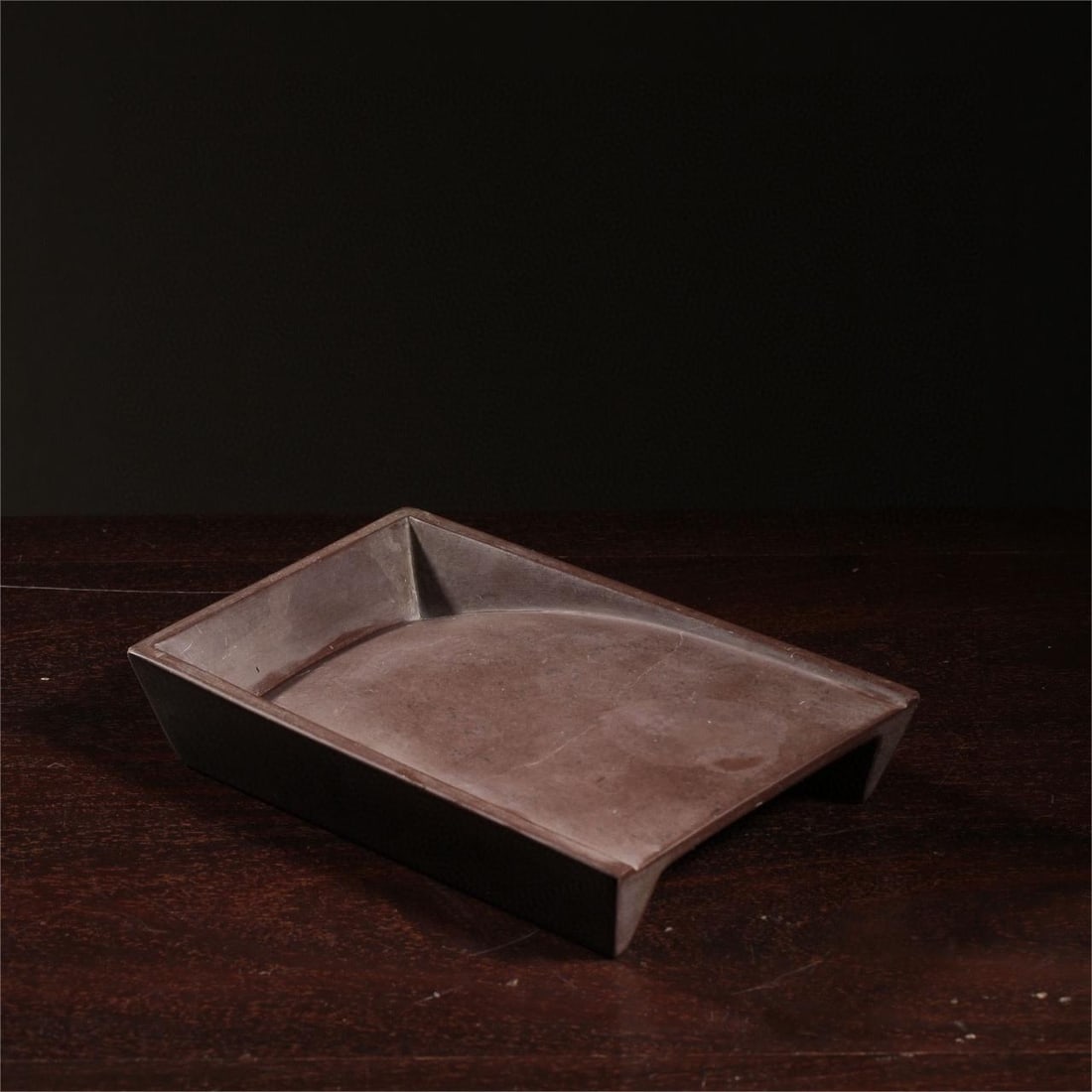 A Qing Dynasty Duanshi copying hand inkstone: The Qing Dynasty's Duanshi copying hand inkstone Size:L:19cmW:13cmH:3.5cm (The Dimensions Of All Batches Are Manually Measured.If You Need More Detailed Information, Please Contact