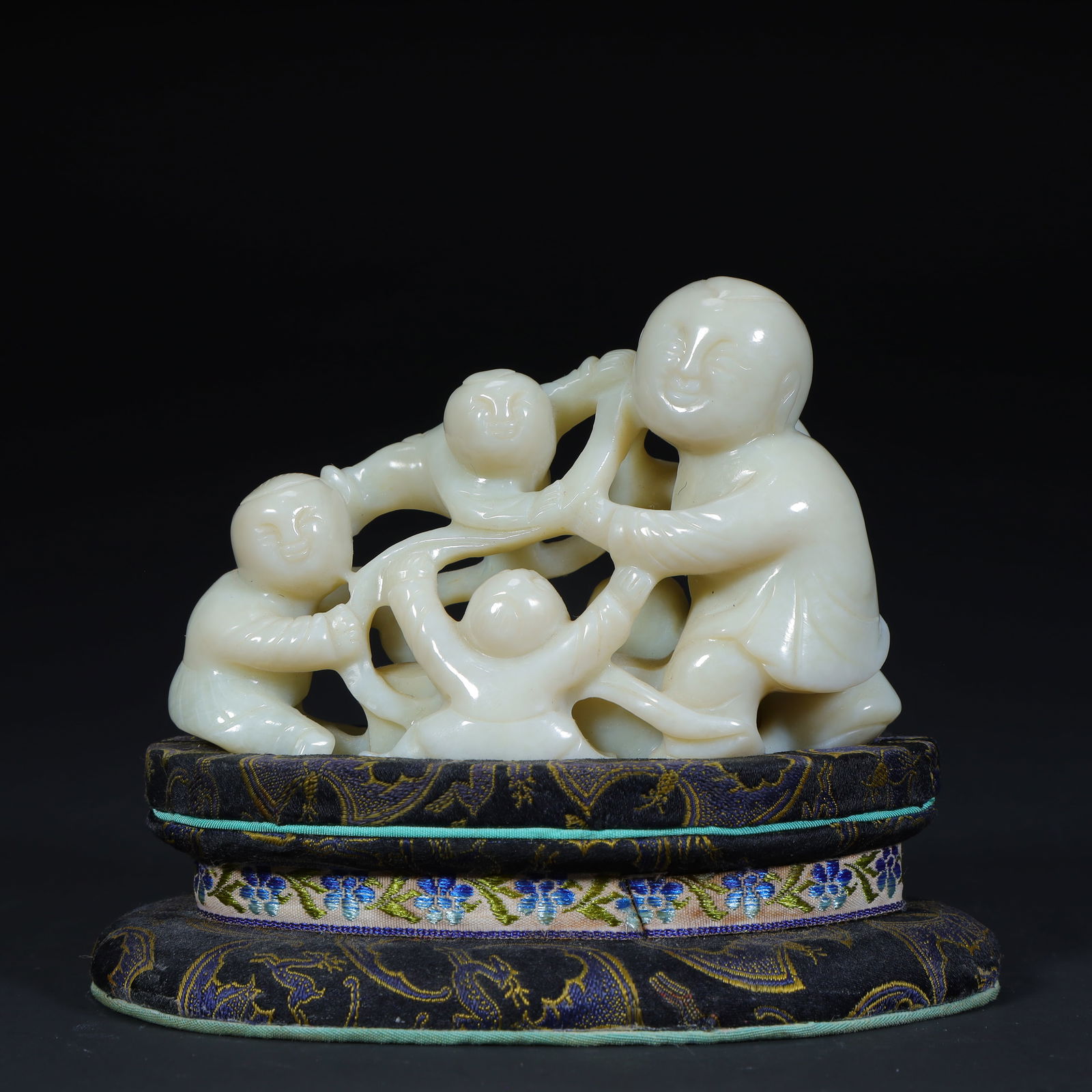 A Qing Dynasty Hetian white jade four baby play ornaments: Qing Dynasty Hetian white jade four babies play ornaments Size:H:7cmL: 11cmW:4.5cmW:305g (The Dimensions Of All Batches Are Manually Measured.If You Need More Detailed Information,