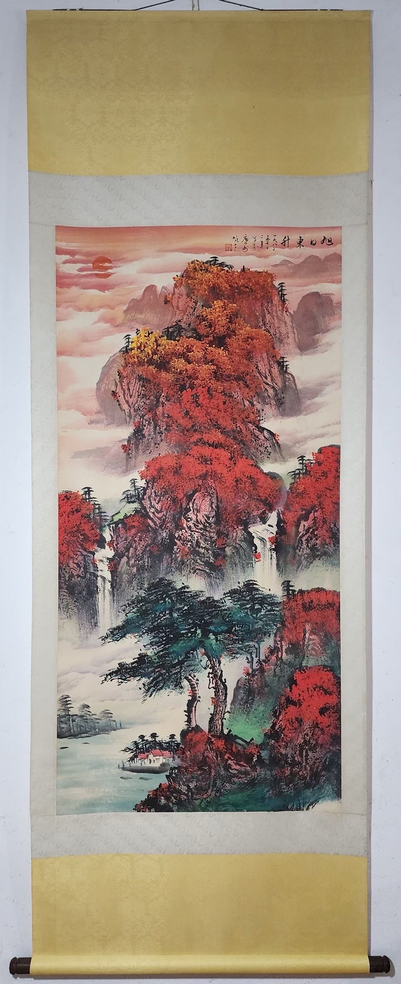 A vertical axis of Li Xiongcai's landscape painting: Li Xiongcai's landscape map vertical axis Size:Flowercore:136x66.5cm (The Dimensions Of All Batches Are Manually Measured.If You Need More Detailed Information, Please Contact Our