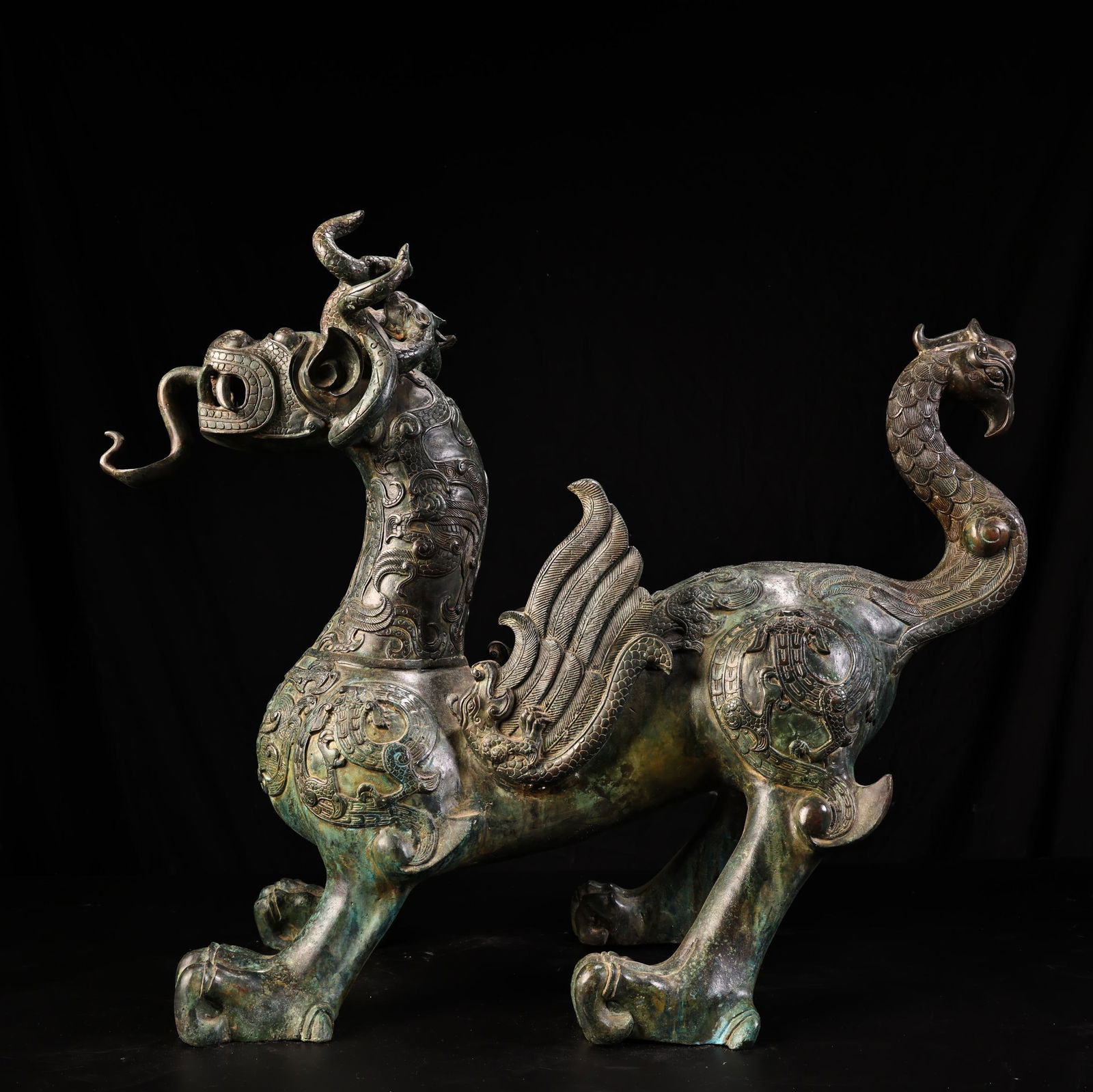 A fine bronze beast: Exquisite Bronze Beast Size:W:15.8kgH:57cmW:72cm (The Dimensions Of All Batches Are Manually Measured.If You Need More Detailed Information, Please Contact Our Customer Service Before Bidding.)