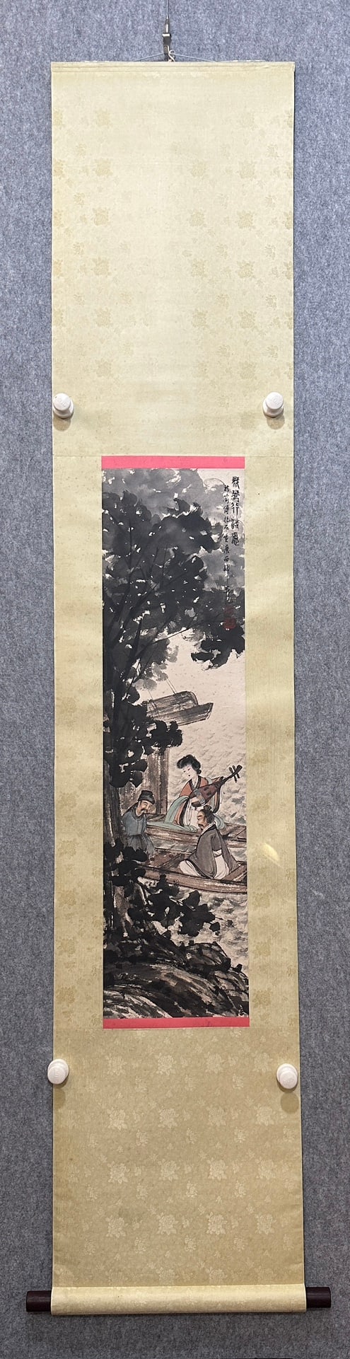 A figure painting by Fu Baoshi: Fu Baoshi's figure painting Size:24x91cm (The Dimensions Of All Batches Are Manually Measured.If You Need More Detailed Information, Please Contact Our Customer Service Before Bidding.)