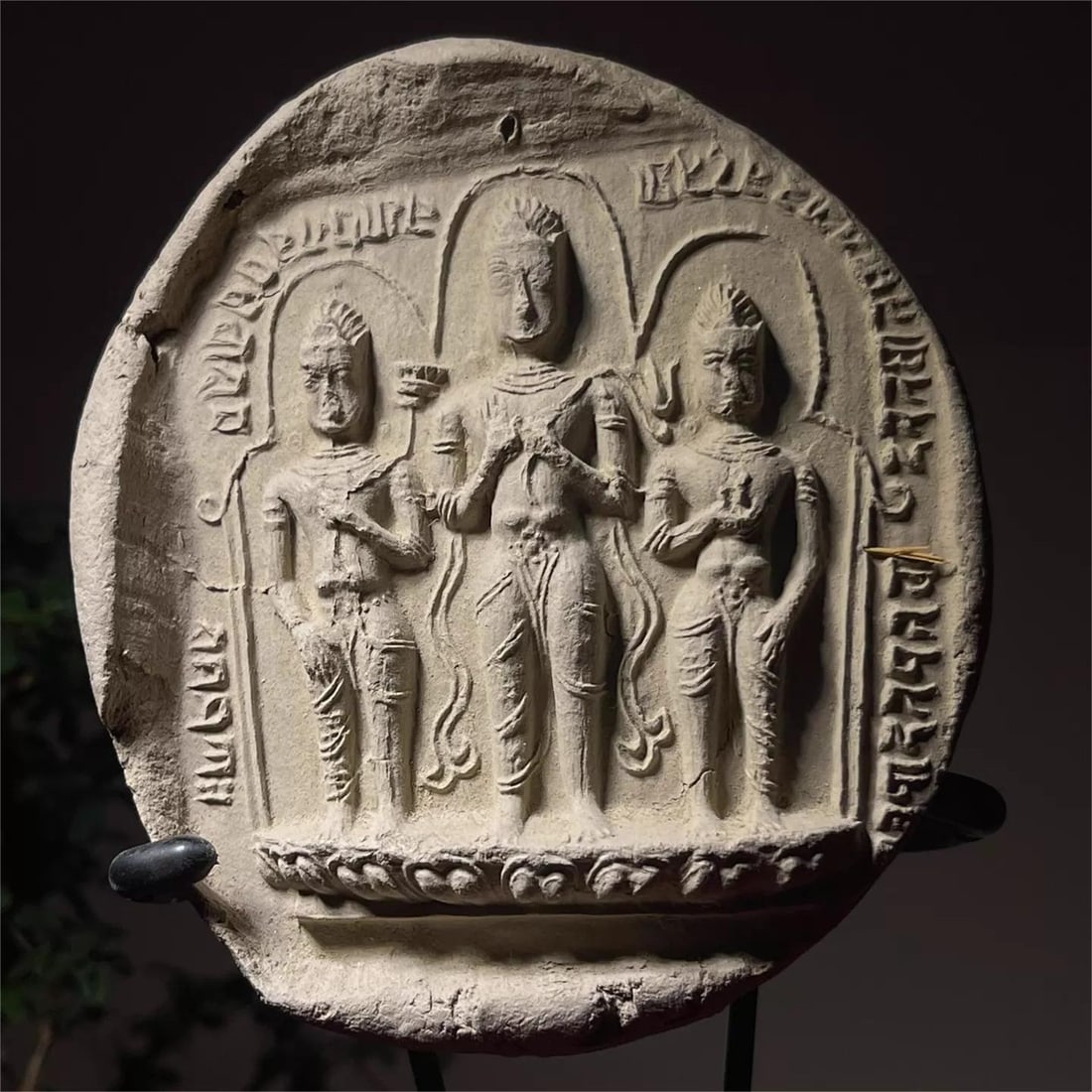 An 11th-century Guge, one Buddha, and two Bodhisattvas: The 11th century Guge, one Buddha and two Bodhisattvas (The Dimensions Of All Batches Are Manually Measured.If You Need More Detailed Information, Please Contact Our Customer Service Before Bidding.)
