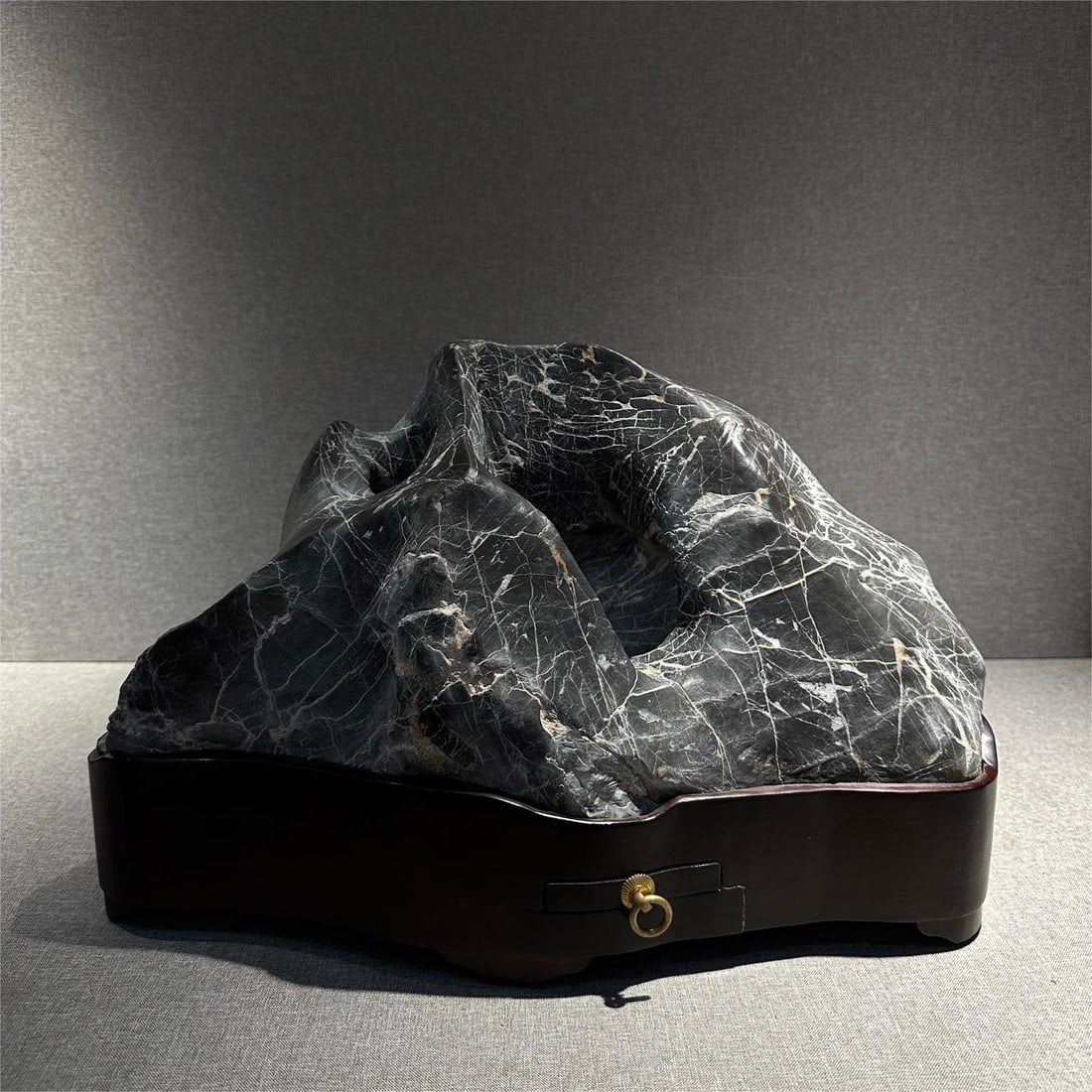 A beautiful Lingbi stone incense burner: Exquisite Lingbi stone incense burner Size:L:46cmH:30cmT:26cm (The Dimensions Of All Batches Are Manually Measured.If You Need More Detailed Information, Please Contact Our Customer Service Before Bid