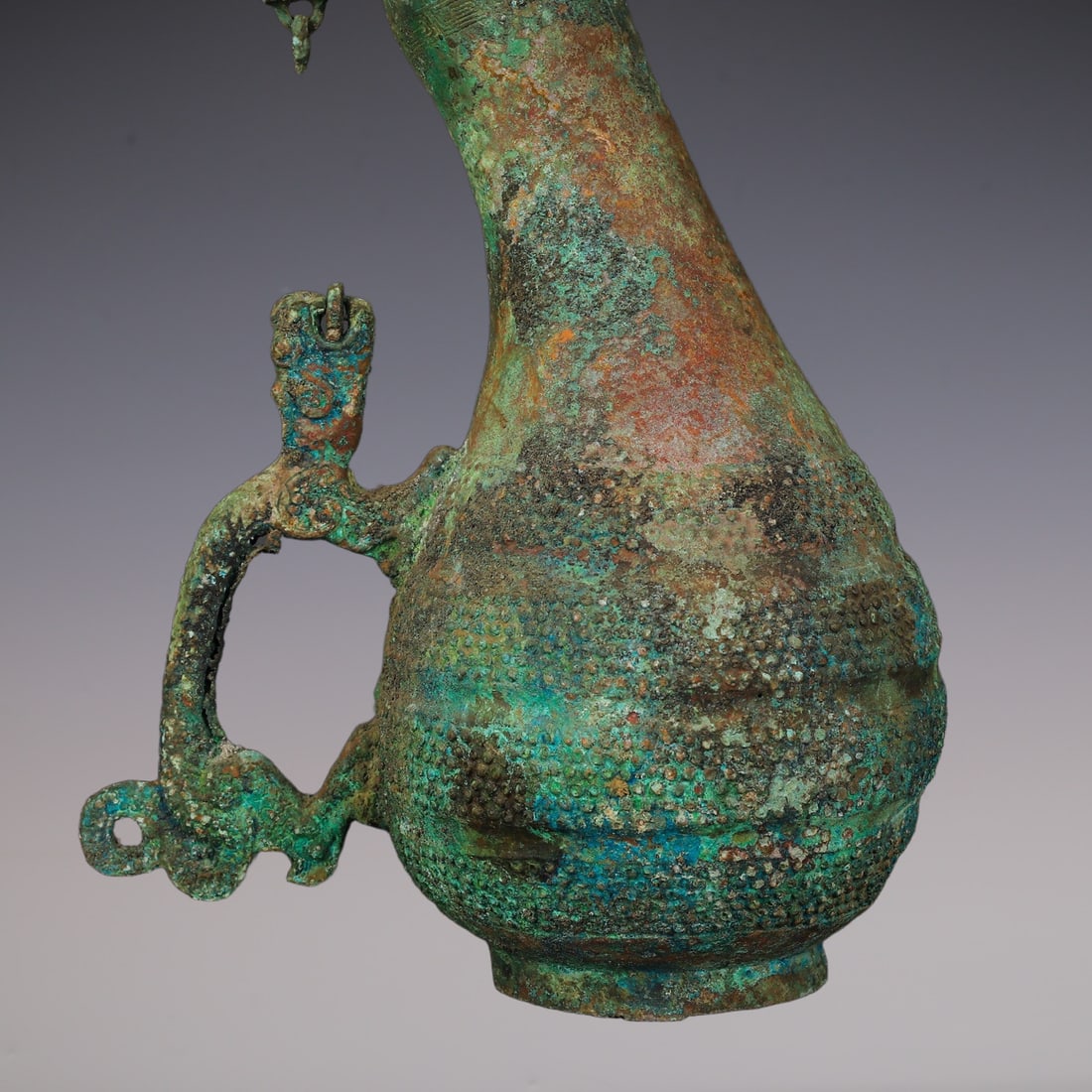 An Exquisite Bronze Bird Pattern Ewer - 3