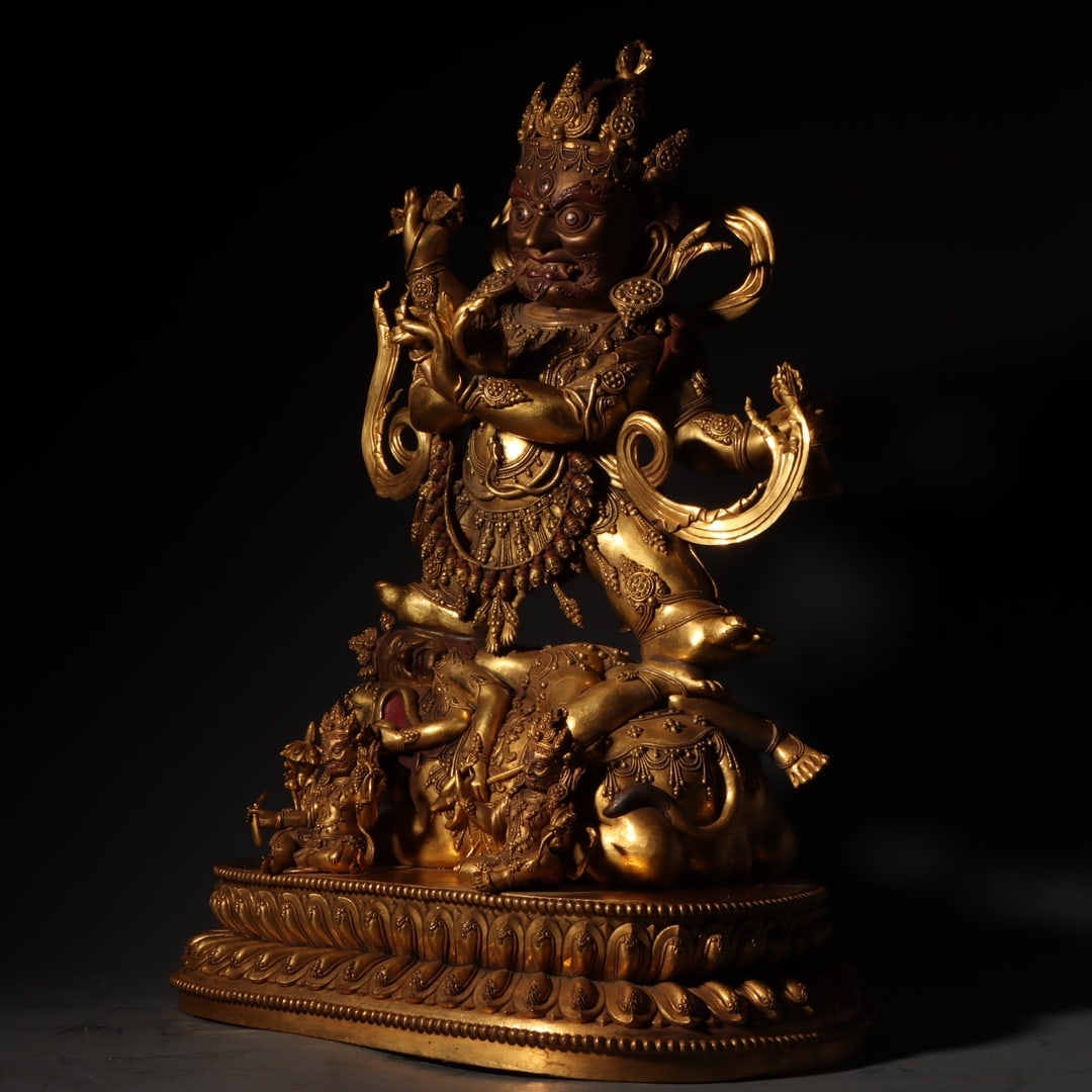 An Exquisite Gilt Bronze Buddha Statue - 8