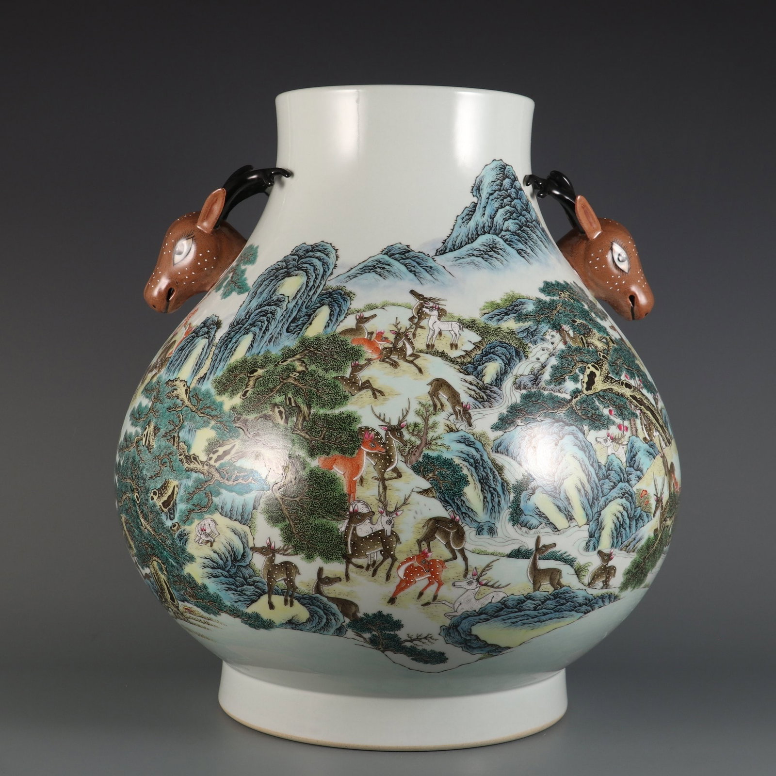 An Exquisite Famille-Rose Animal Pattern Landscape Pattern Double-Ears Vase: An Exquisite Famille-Rose Animal Pattern Landscape Pattern Double-Ears Vase Qing Dynasty, China Qianlong Six-character Mark Size:44.6cmx39cm (The Dimensions Of All Batches Are Manually Measured.If