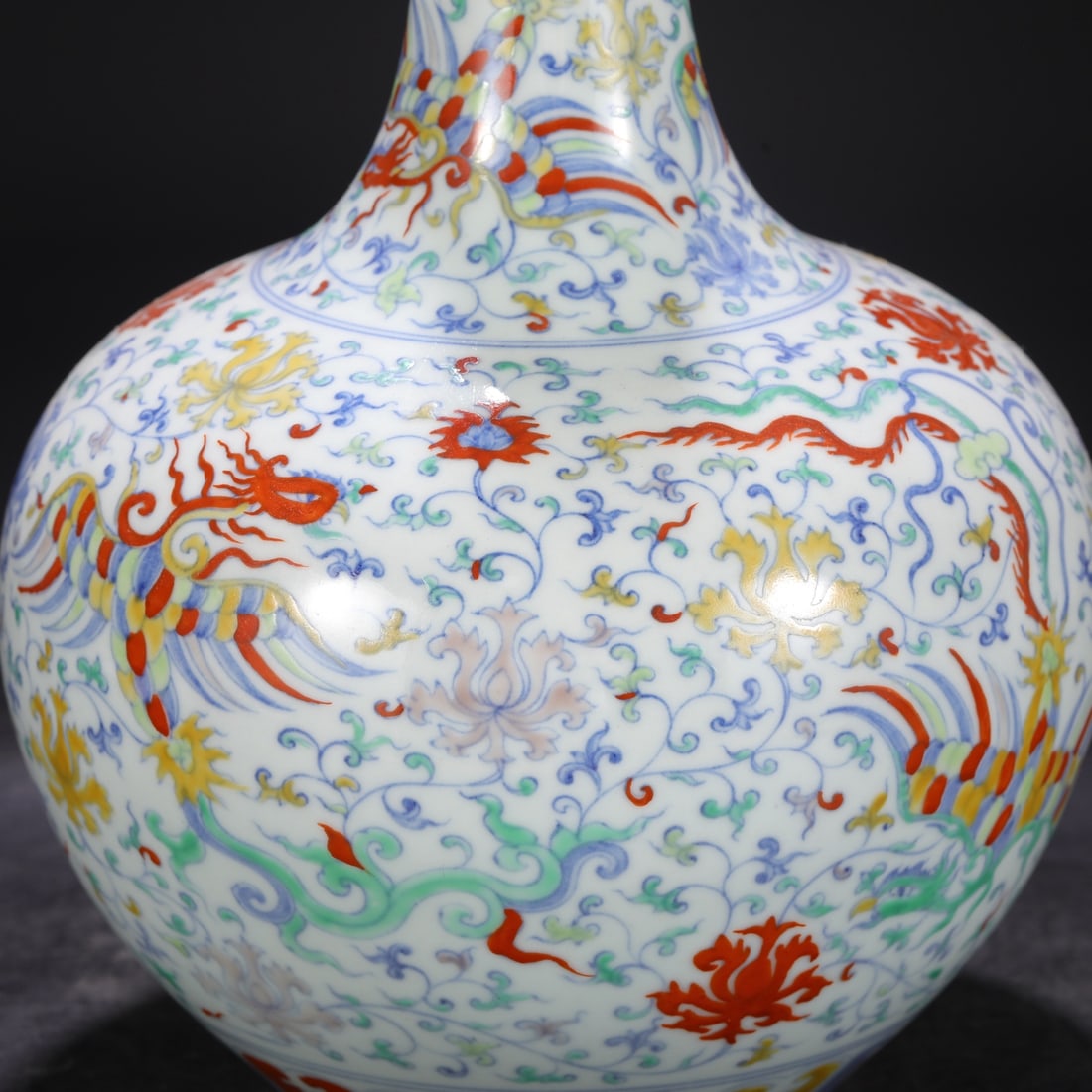 An Exquisite Doucai Lotus Pattern Phoenix Pattern Vase - 8