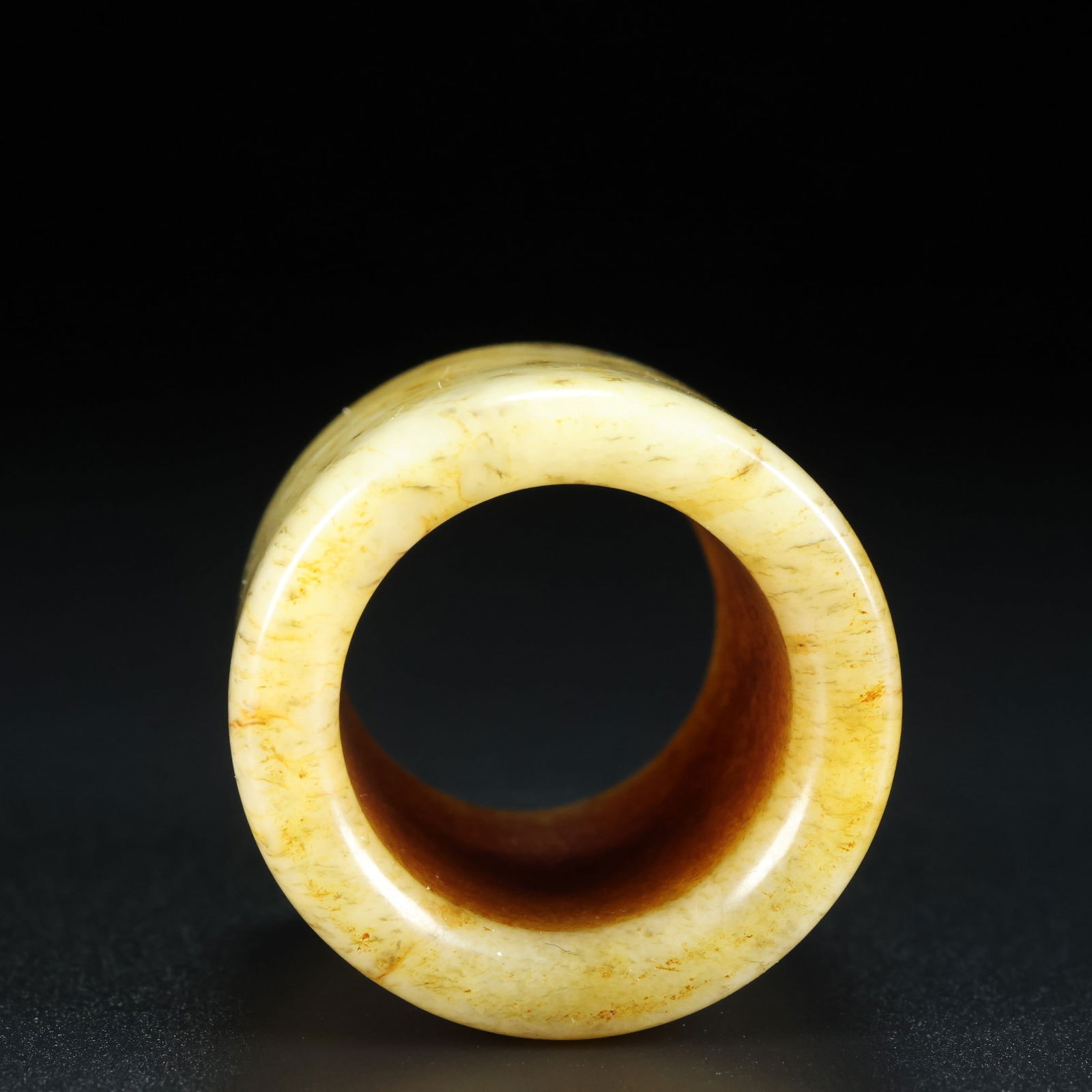 An Exquisite White Jade Ring - 4