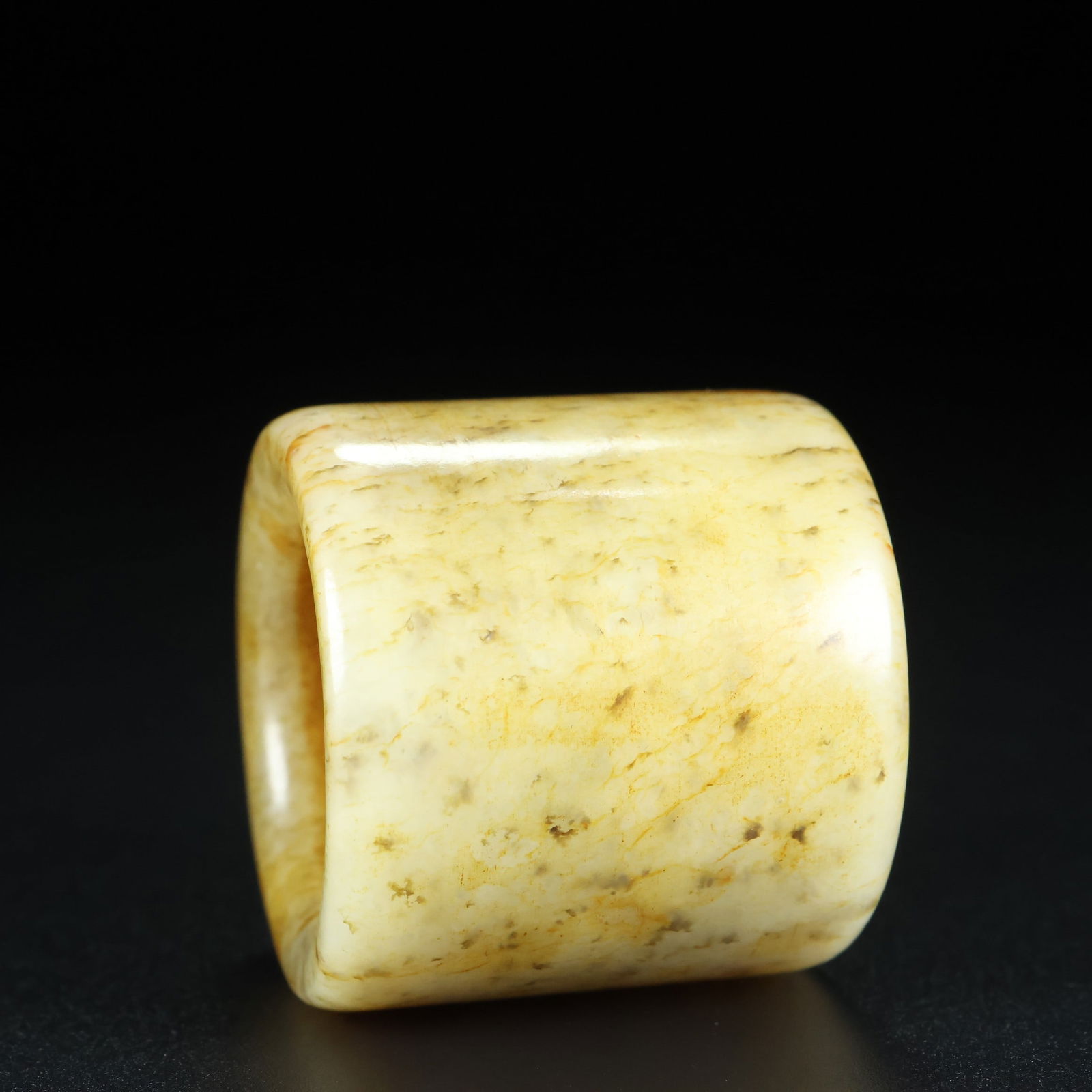 An Exquisite White Jade Ring - 5