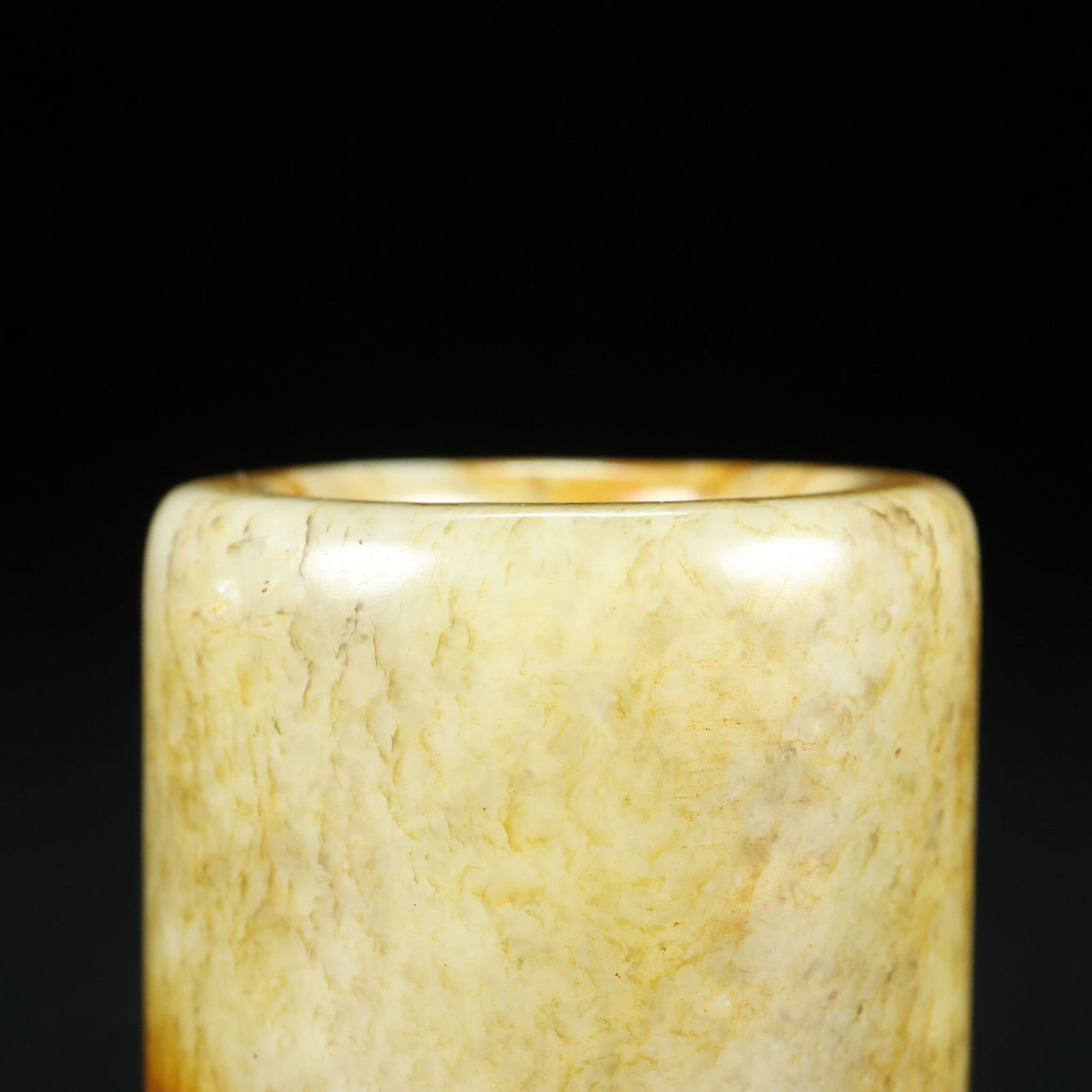 An Exquisite White Jade Ring - 6