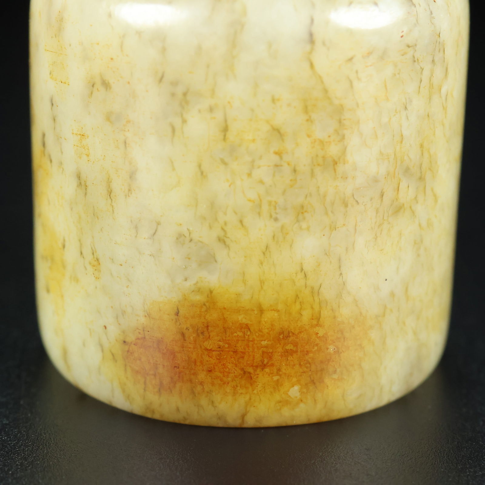 An Exquisite White Jade Ring - 7