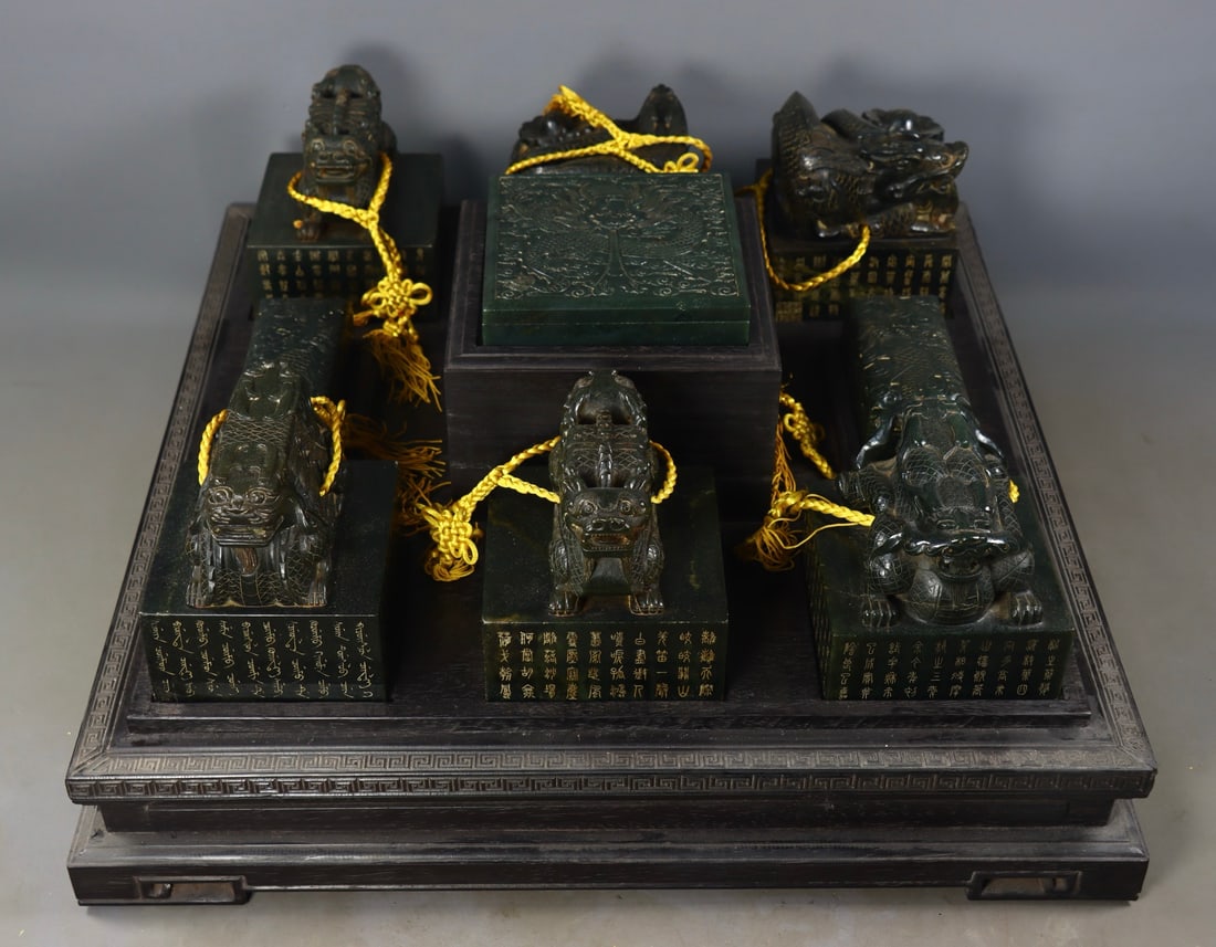 A Set of Fine Jasper Auspicious Beast Seal: A Set of Fine Jasper Auspicious Beast Seal Qing Dynasty, China Size:11cmx11cmx11cm Size:12cm10.5cmx10.5cm Size:4.5cmx10cmx5cm Size:3cm12.5cmx12.5cm Weight:17130g (The Dimensions Of All Batches Are Man