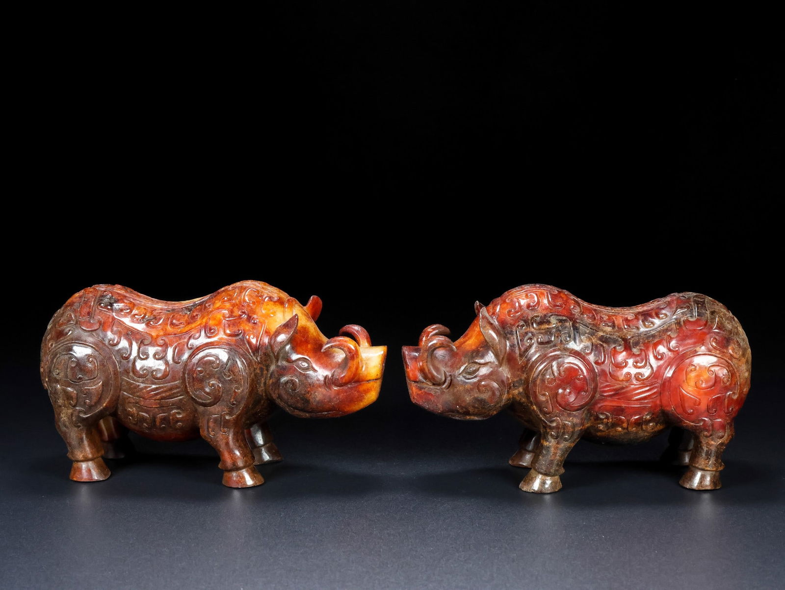 A Pair of Exquisite White Jade Wild Pig Ornament: A Pair of Exquisite White Jade Wild Pig Ornament Han Dynasty, China Size:15cmx9cmx7cm Weight:1750g (The Dimensions Of All Batches Are Manually Measured.If You Need More Detailed Information,
