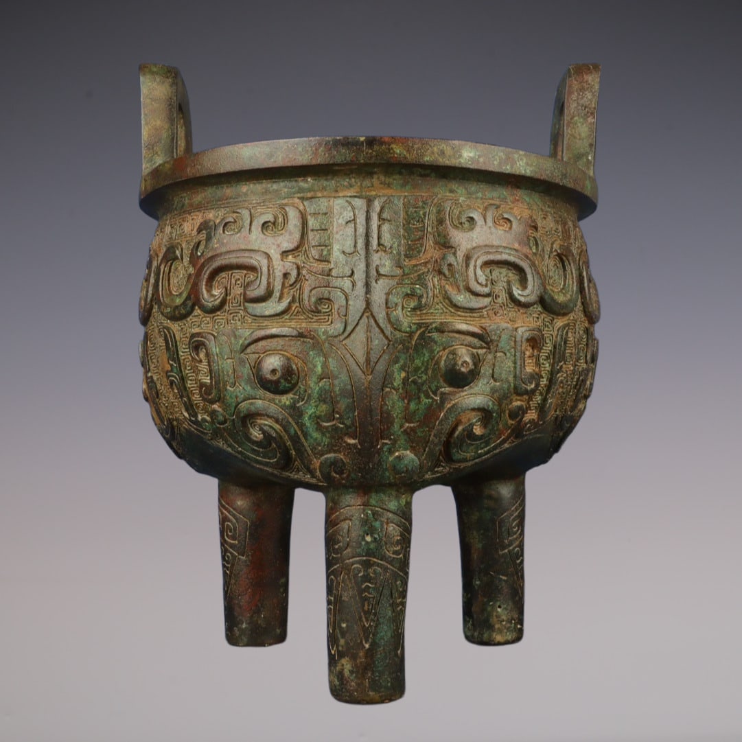An Exquisite Bronze Beast-Face Pattern Double-Ears and Tripod Censer (1 of 9)
