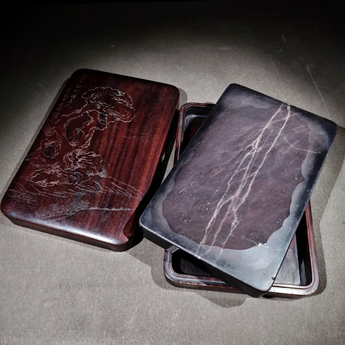 An Exquisite Landscape Pattern with poem Inkstone: An Exquisite Landscape Pattern with poem Inkstone Wang peng Size:23.3cmx14.6cmx3cm Box Size:25.2cmx16.5cmx5.3cm (The Dimensions Of All Batches Are Manually Measured.If You Need More Detailed Informati