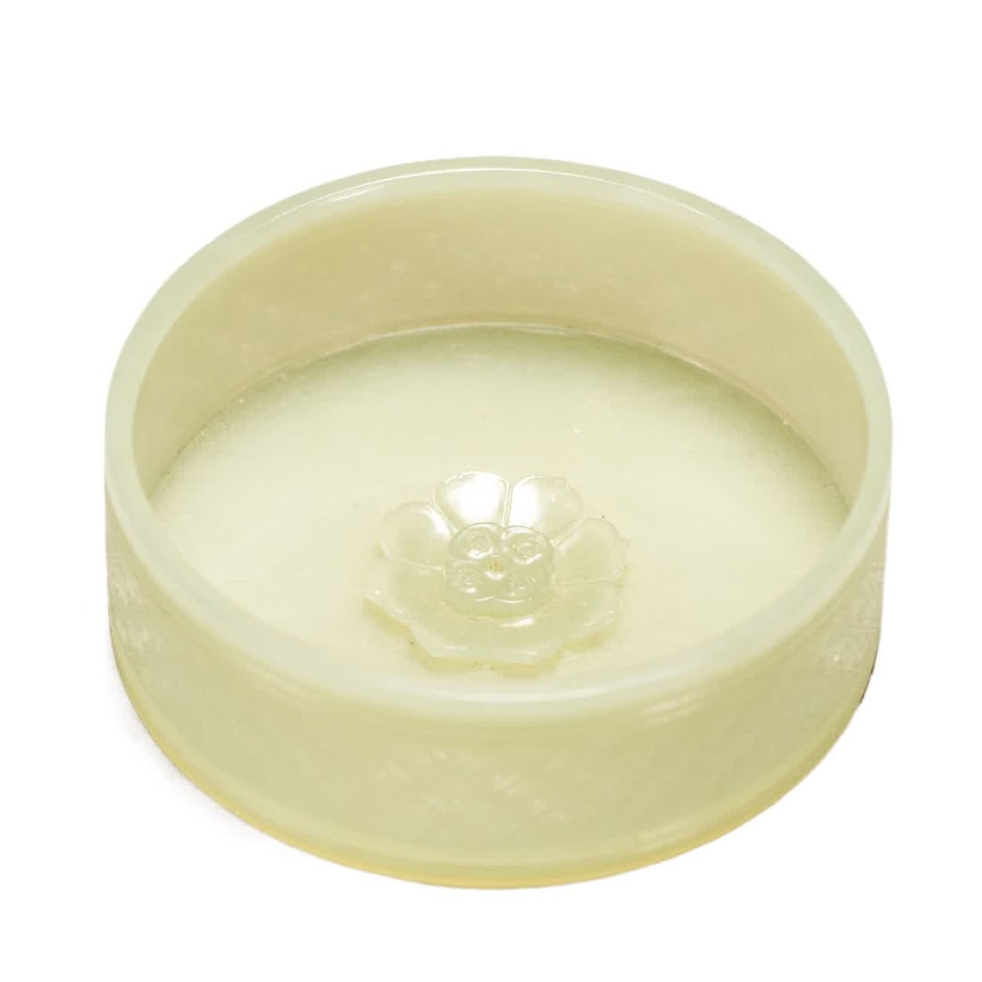 A piece of Hetian jade incense insert from the Qing Dynasty: Hetian jade incense insert in the Qing Dynasty SIZE: L:8cm W:8cm H:3cm (The Dimensions Of All Batches Are Manually Measured.If You Need More Detailed Information, Please Contact Our Customer Service B