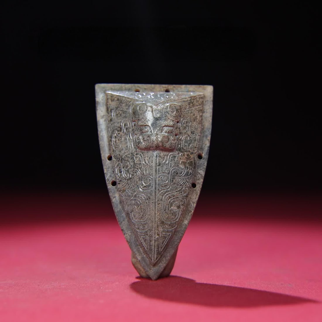 A Han Dynasty jade accessory: Han Dynasty jade accessories SIZE: 79x48x21mm W:46g (The Dimensions Of All Batches Are Manually Measured.If You Need More Detailed Information, Please Contact Our Customer Service Before Bidding.)