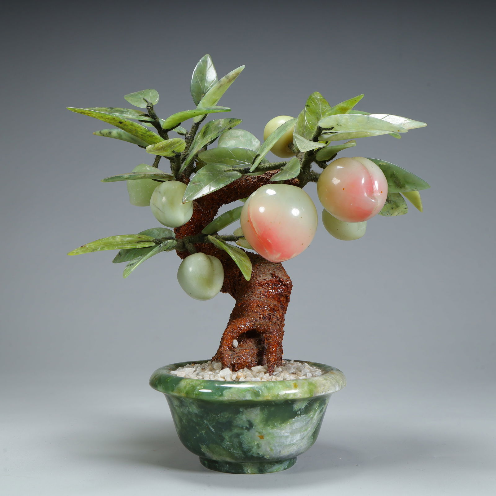 A piece of jade longevity peach bonsai during the foreign exchange period: Huaishui period jade longevity peach bonsai SIZE: H:23cm L:21cm W:15cm W:1046g (The Dimensions Of All Batches Are Manually Measured.If You Need More Detailed Information, Please Contact Our Customer S