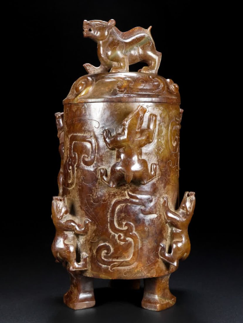 A Han Dynasty jade seven bear bottle: Han Dynasty jade seven bear vase SIZE: W:1.74kg H:26.4cm W:14.2cm T:10.2cm (The Dimensions Of All Batches Are Manually Measured.If You Need More Detailed Information, Please Contact Our Customer Servi