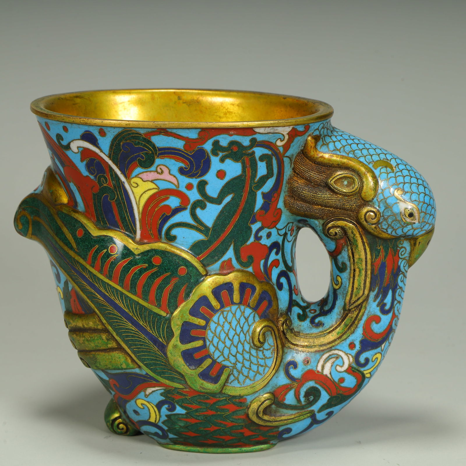 A copper-tired cloisonné enamel phoenix pattern cup: Copper tire cloisonné enamel phoenix pattern cup SIZE: H:13cm L:15cm W:9cm W:642g (The Dimensions Of All Batches Are Manually Measured.If You Need More Detailed Information, Please Contact Our Custom