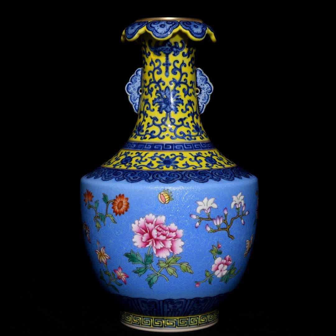 A Qing Qianlong yellow blue and blue background pastel flower butterfly pattern amphora: Qing Qianlong yellow blue and blue background pastel flower butterfly pattern amphora SIZE: H:31cm D:18cm (The Dimensions Of All Batches Are Manually Measured.If You Need More Detailed Information, Pl