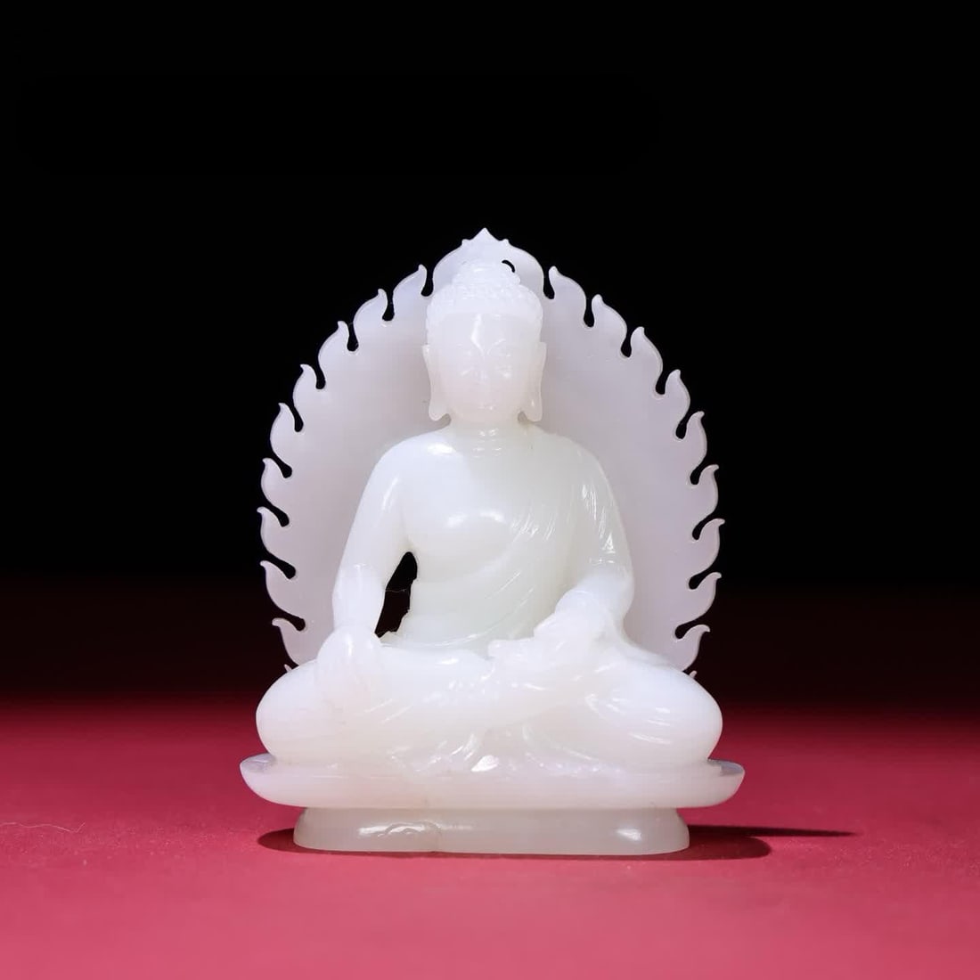 A Han Dynasty white jade Shakyamuni ornament: Han Dynasty white jade Shakyamuni ornament SIZE: 88x33x70mm W:211g (The Dimensions Of All Batches Are Manually Measured.If You Need More Detailed Information, Please Contact Our Customer Service Befor