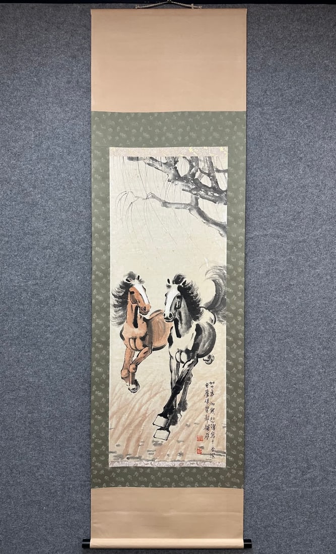 A picture of Xu Beihong's twin horses: Xu Beihong's double horse picture SIZE: Painting Core106x41cm (The Dimensions Of All Batches Are Manually Measured.If You Need More Detailed Information, Please Contact Our Customer Service Before Bid