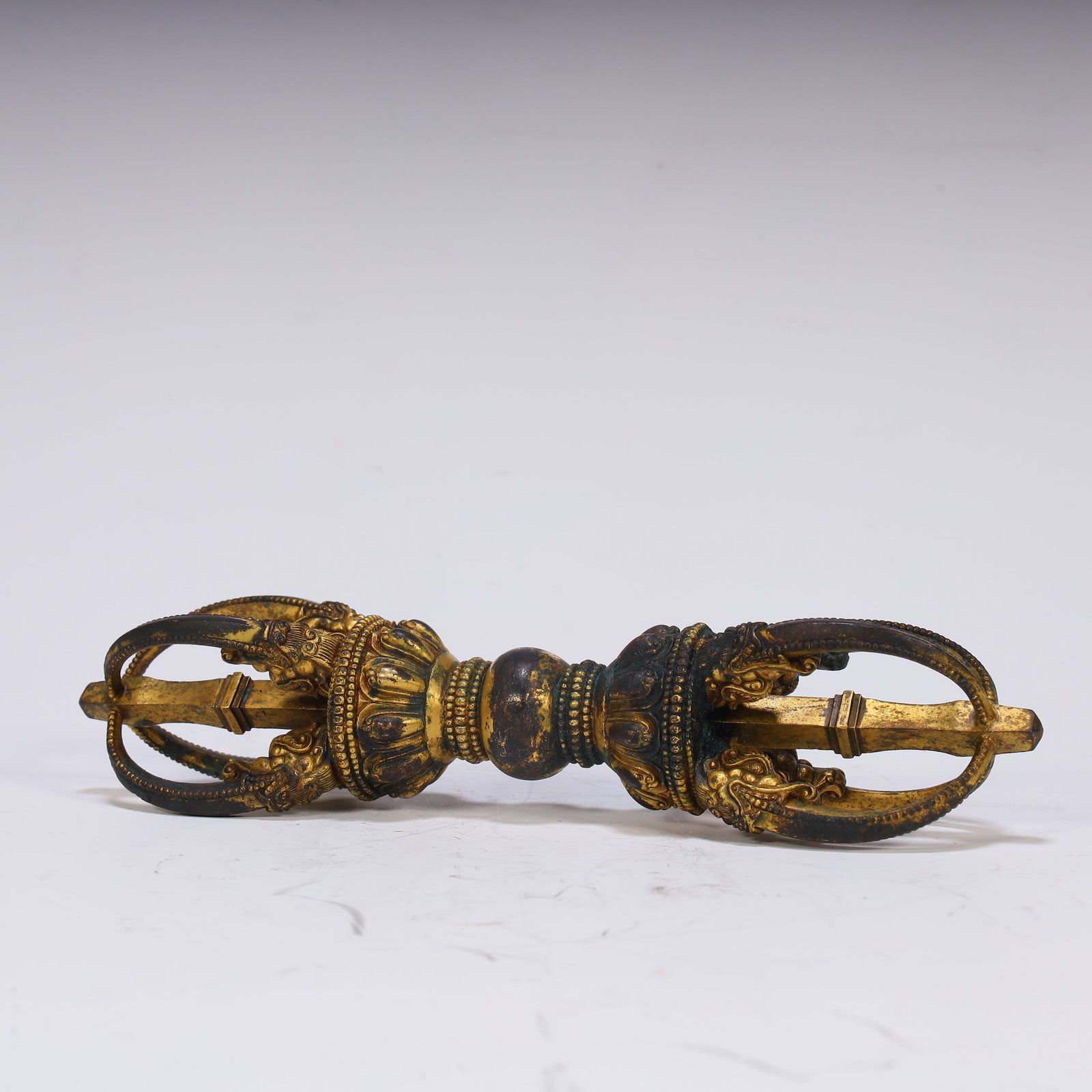 A gilded magic weapon of the Ming Dynasty: Ming Dynasty gilt magic instrument SIZE: L:17cm W:3.5cmH:3.5cm W:400g (The Dimensions Of All Batches Are Manually Measured.If You Need More Detailed Information, Please Contact Our Customer Service Be