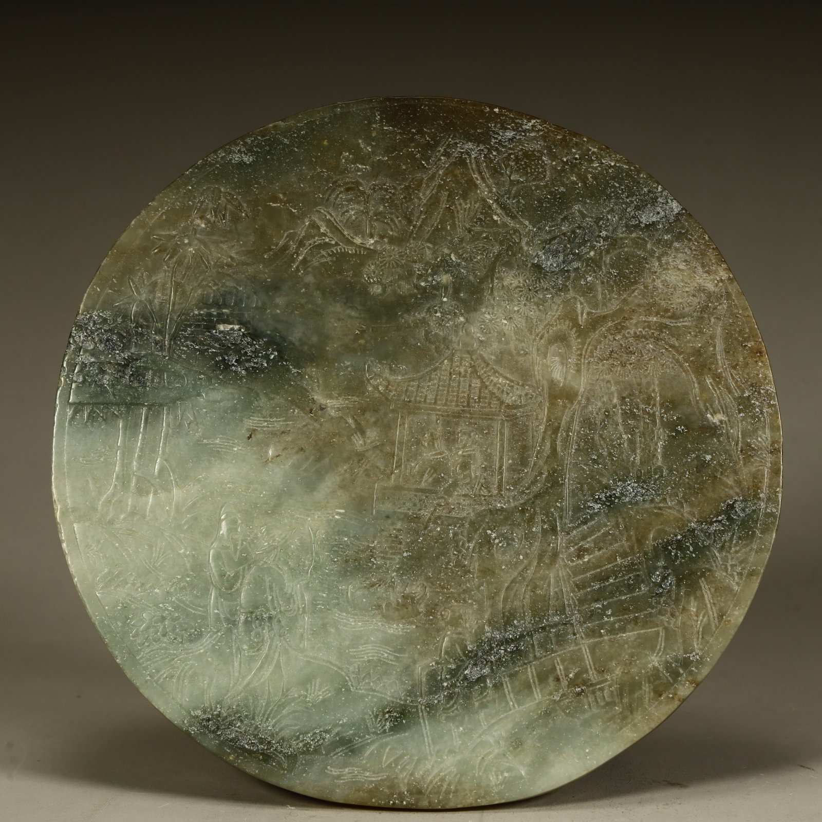 A jade round card of Qing Dynasty landscape figures: Qing Dynasty landscape figures jade round plaque is immeasurable SIZE: L:15cm W:15cm W:386.2g (The Dimensions Of All Batches Are Manually Measured.If You Need More Detailed Information, Please Contact