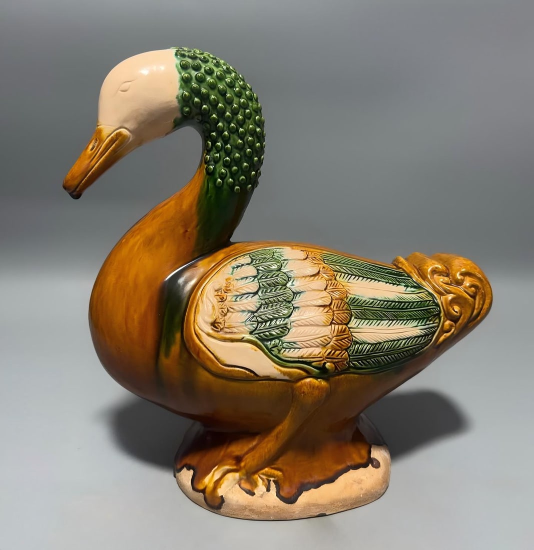 A piece of Tang Sancai treasure duck veneration: Tang Sancai Bao Ya Zun SIZE: H:29cm W:27cm (The Dimensions Of All Batches Are Manually Measured.If You Need More Detailed Information, Please Contact Our Customer Service Before Bidding.)