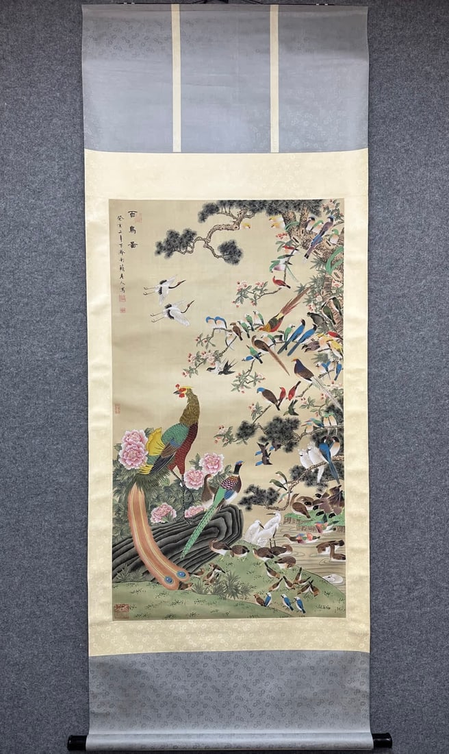 A silk book painting of Shen Quan's Hundred Birds and Phoenixes: Shen Quan's Hundred Birds and Phoenix Silk Book Paintings SIZE: Painting Core114x63cm (The Dimensions Of All Batches Are Manually Measured.If You Need More Detailed Information, Please Contact Our Cus