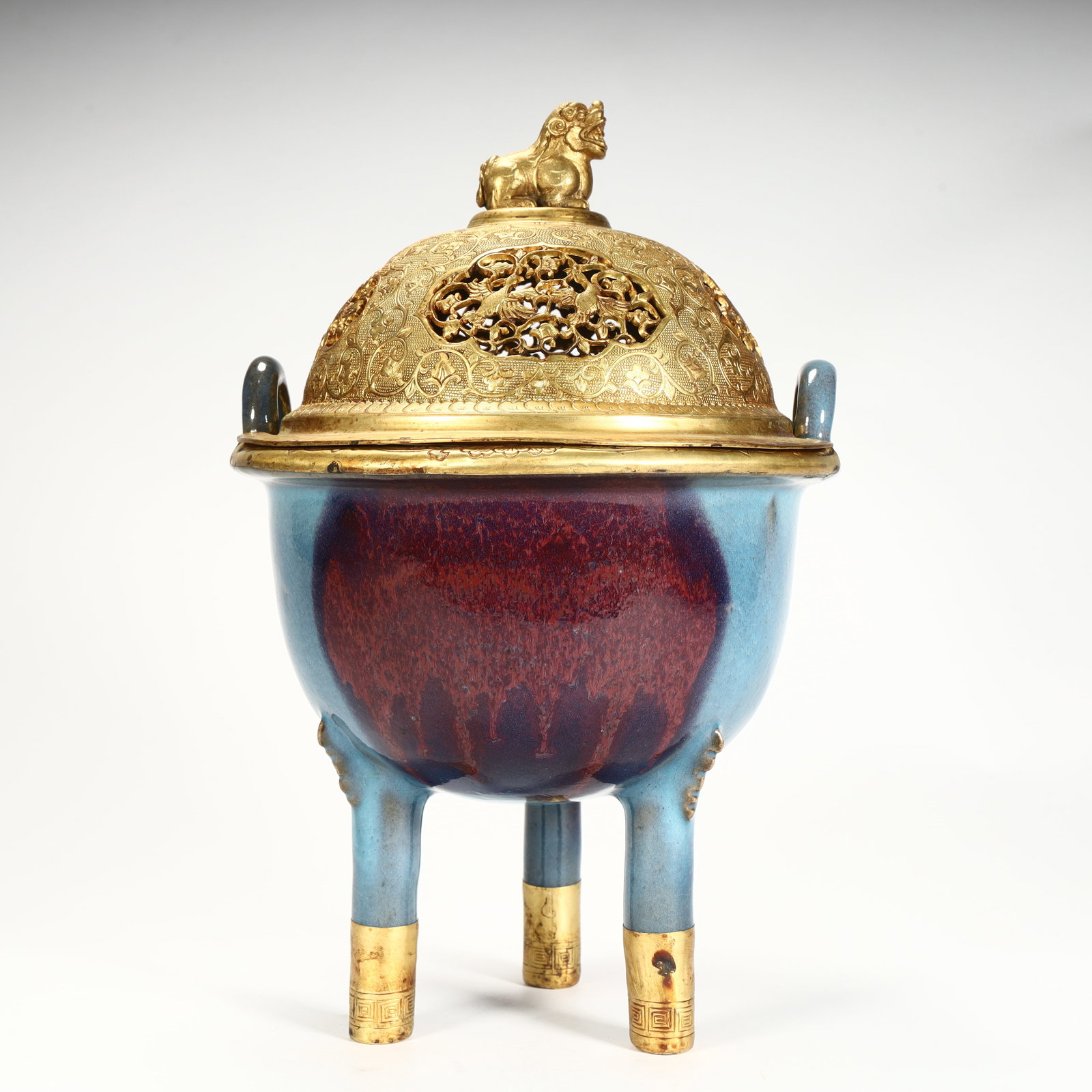 A piece of Jun porcelain gilt aroma burner: Jun porcelain gilt aroma burner SIZE: H:28cm L:17.5cm W:17.5cm W:1.6kg (The Dimensions Of All Batches Are Manually Measured.If You Need More Detailed Information, Please Contact Our Customer Service B