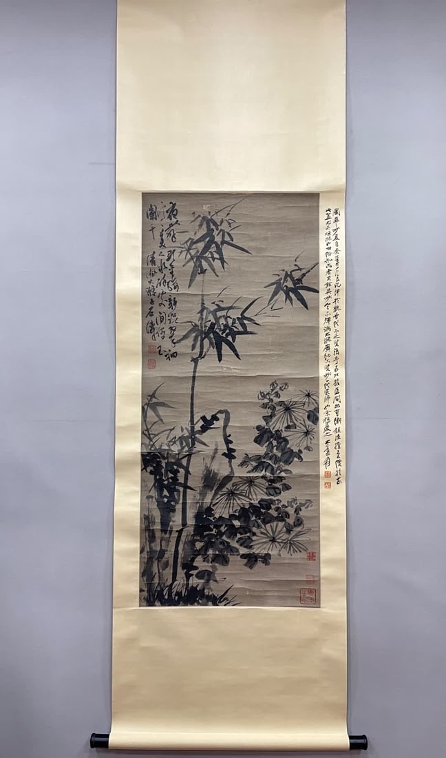 A picture of Shi Tao's bamboo chrysanthemum: Shi Tao's bamboo chrysanthemum picture SIZE: Painting Core109x47cm (The Dimensions Of All Batches Are Manually Measured.If You Need More Detailed Information, Please Contact Our Customer Service Befor