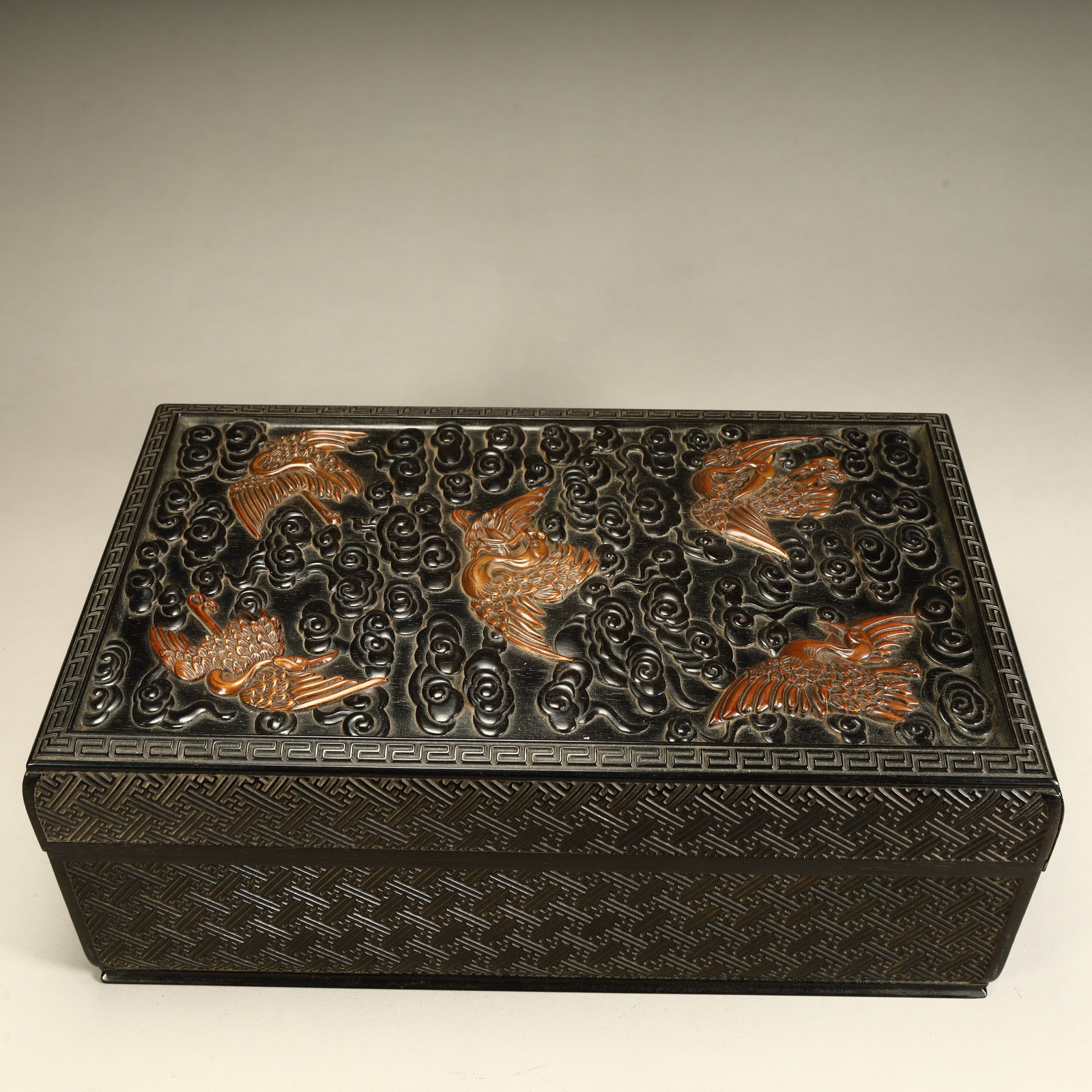 A Qing Dynasty mahogany inlaid boxwood cloud crane pattern lid box: Qing Dynasty mahogany inlaid boxwood cloud crane pattern lid box SIZE: H:26cm L:15cm W:16cm W:1.5kg (The Dimensions Of All Batches Are Manually Measured.If You Need More Detailed Information, Please C